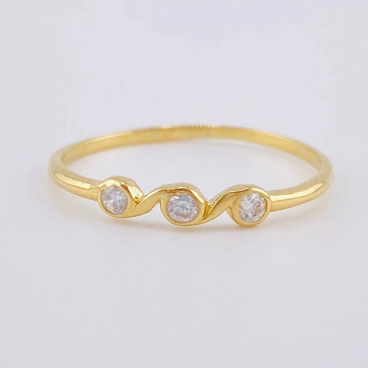 Anillo Burbujas Entrelazadas 1.1 g / T8 1/4 Oro Amarillo 18K