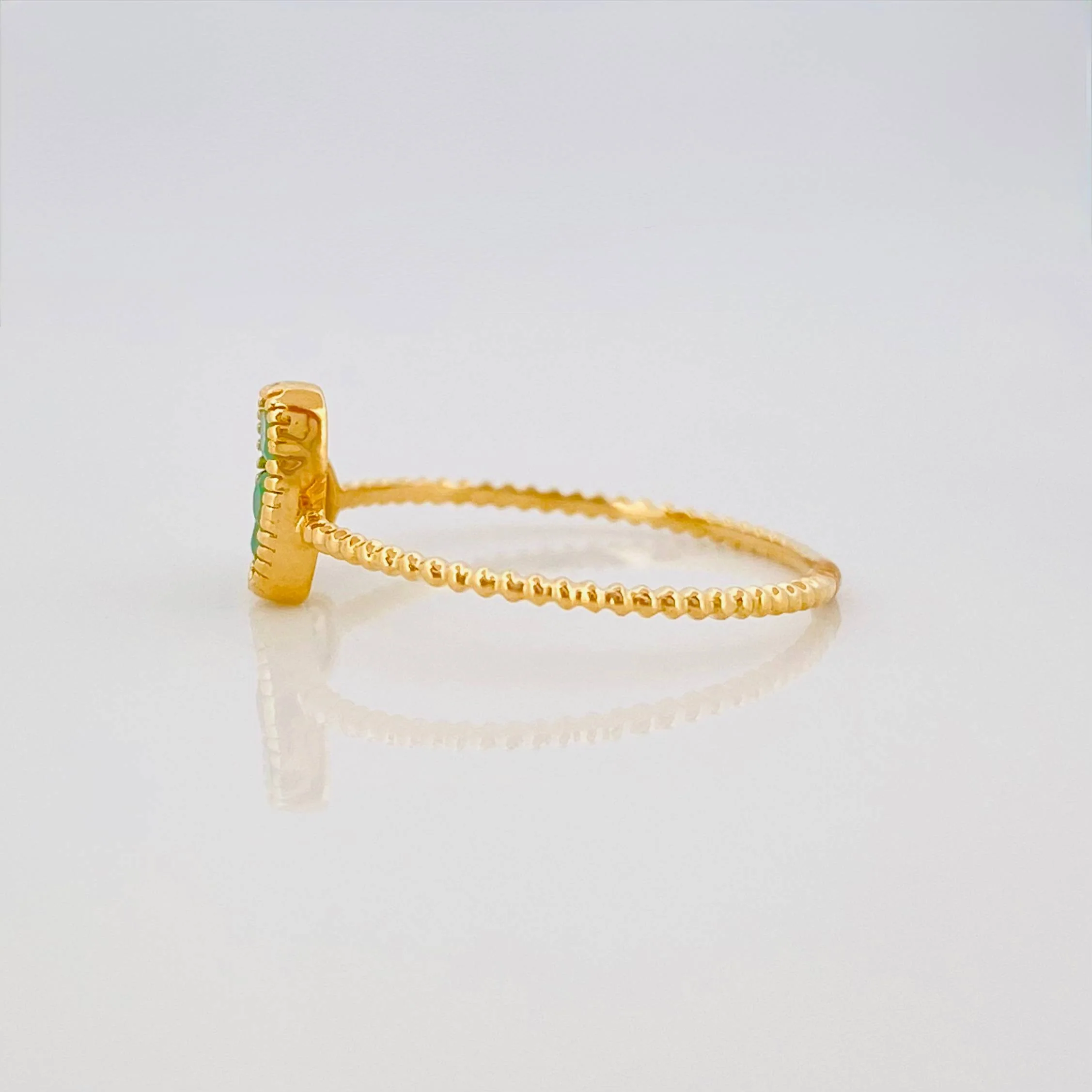 Anillo Corazon Esmeraldas 25pts 1.05 g / T6 3/4 Oro Amarillo 18K - Image 2