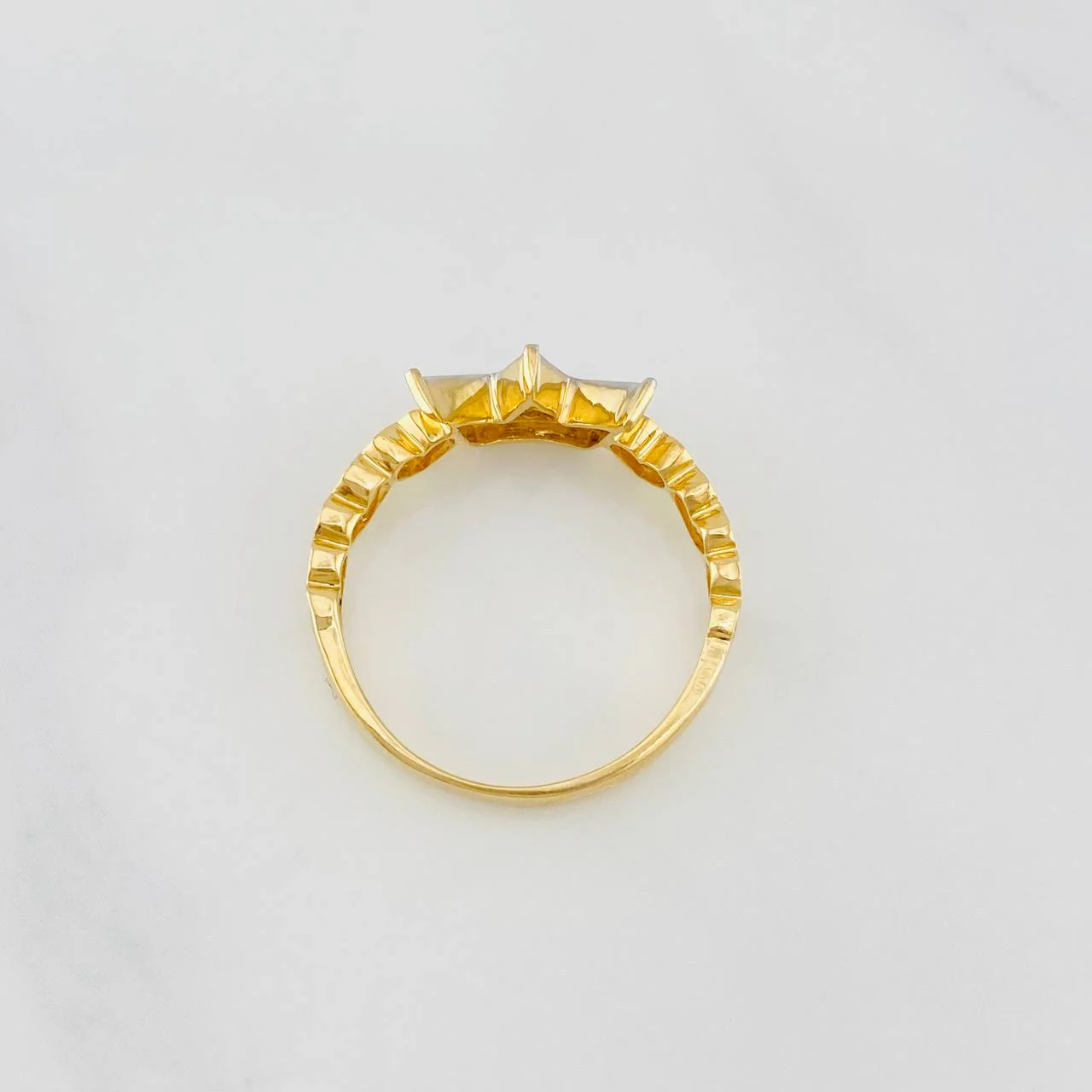 Anillo Corona Corazones 2.65g / T7 Dos Oros Amarillo Blanco 18K - Image 4