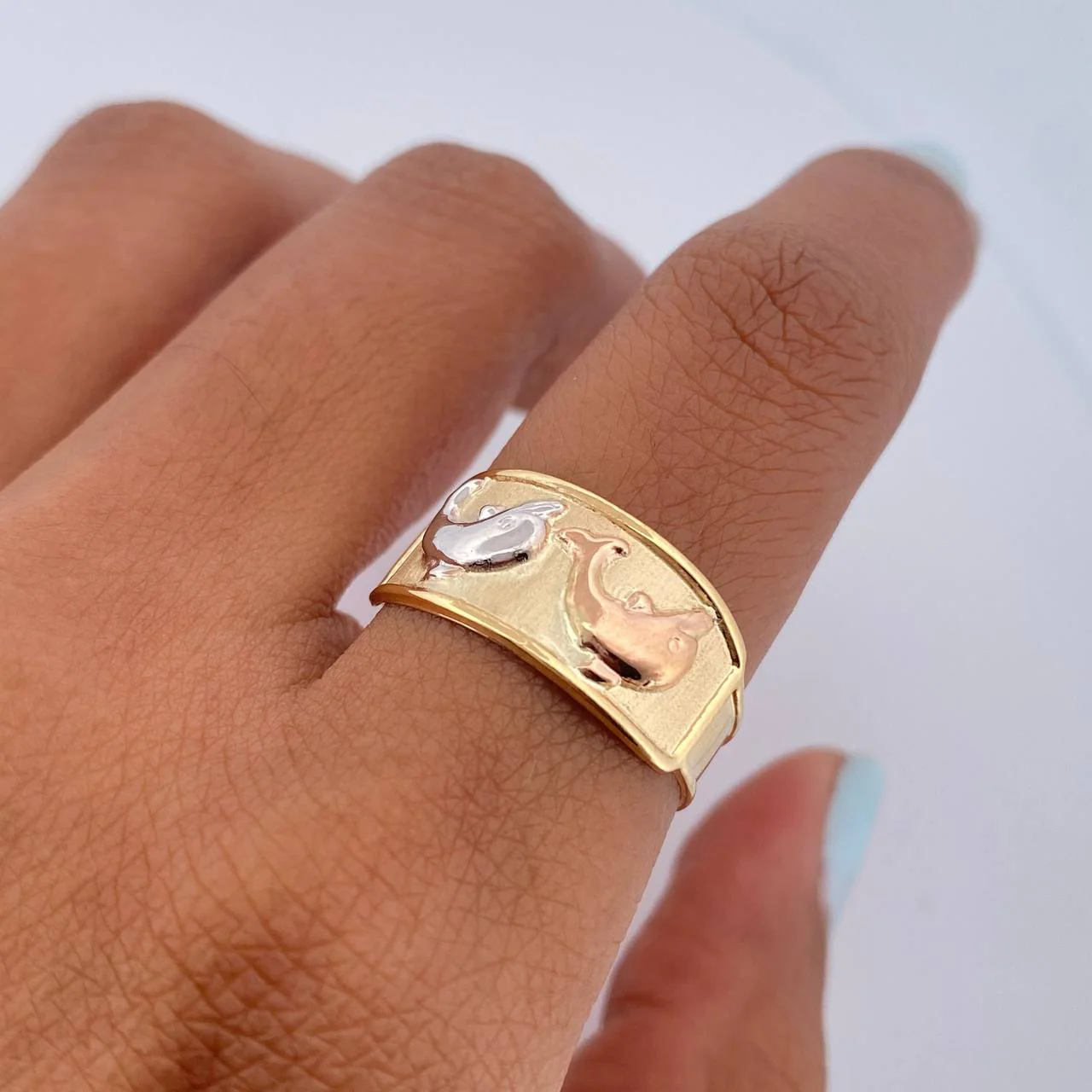 Anillo Delfin 1.65g / T5 3/4 Tres Oros 18K - Image 4