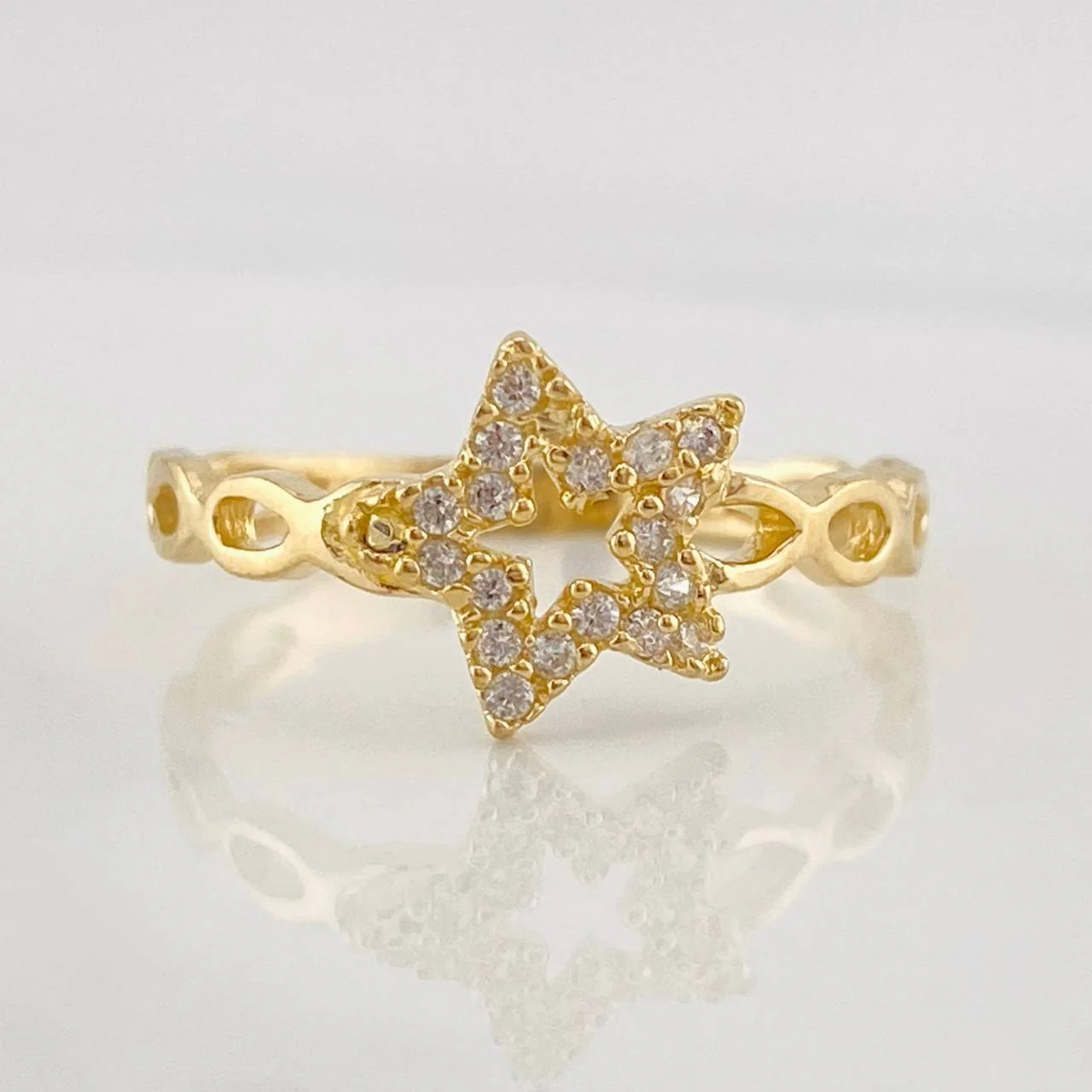 Anillo Estrella 1.35g / T5 1/2 Oro Amarillo 18K
