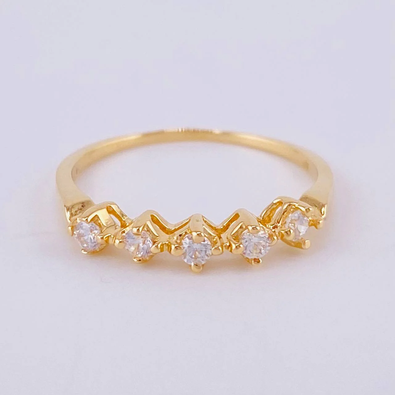 Anillo Estrellas Quintuples 1.45gr / T6 1/4 / Oro Amarillo 18K ©