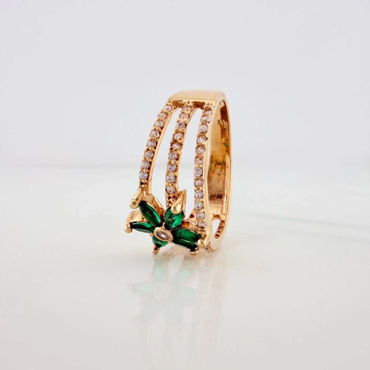 Anillo Flor Tres Lineas 3.85gr / T7 1/2 / Oro Amarillo 18K $ - Image 3
