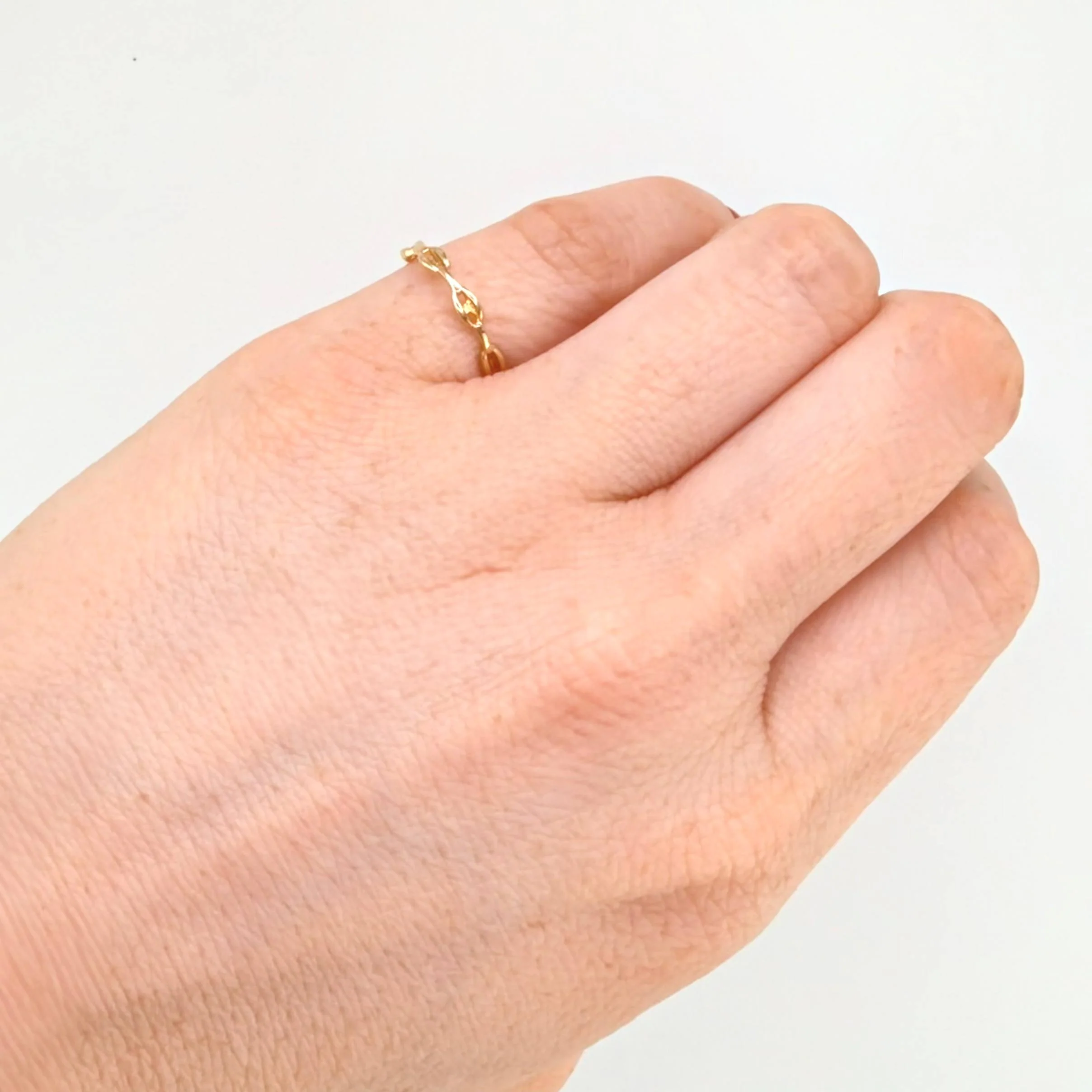Anillo GC Estirado 0.95gr / T5 / Oro Amarillo 18K - Image 4