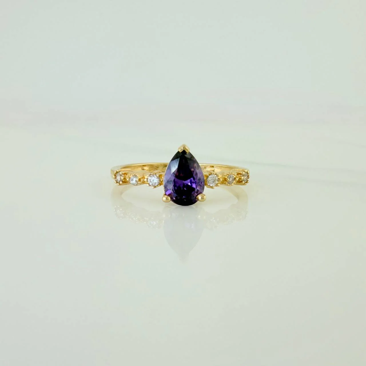 Anillo Gota 1.95gr / T6 3/4 / Oro Amarillo 18K $