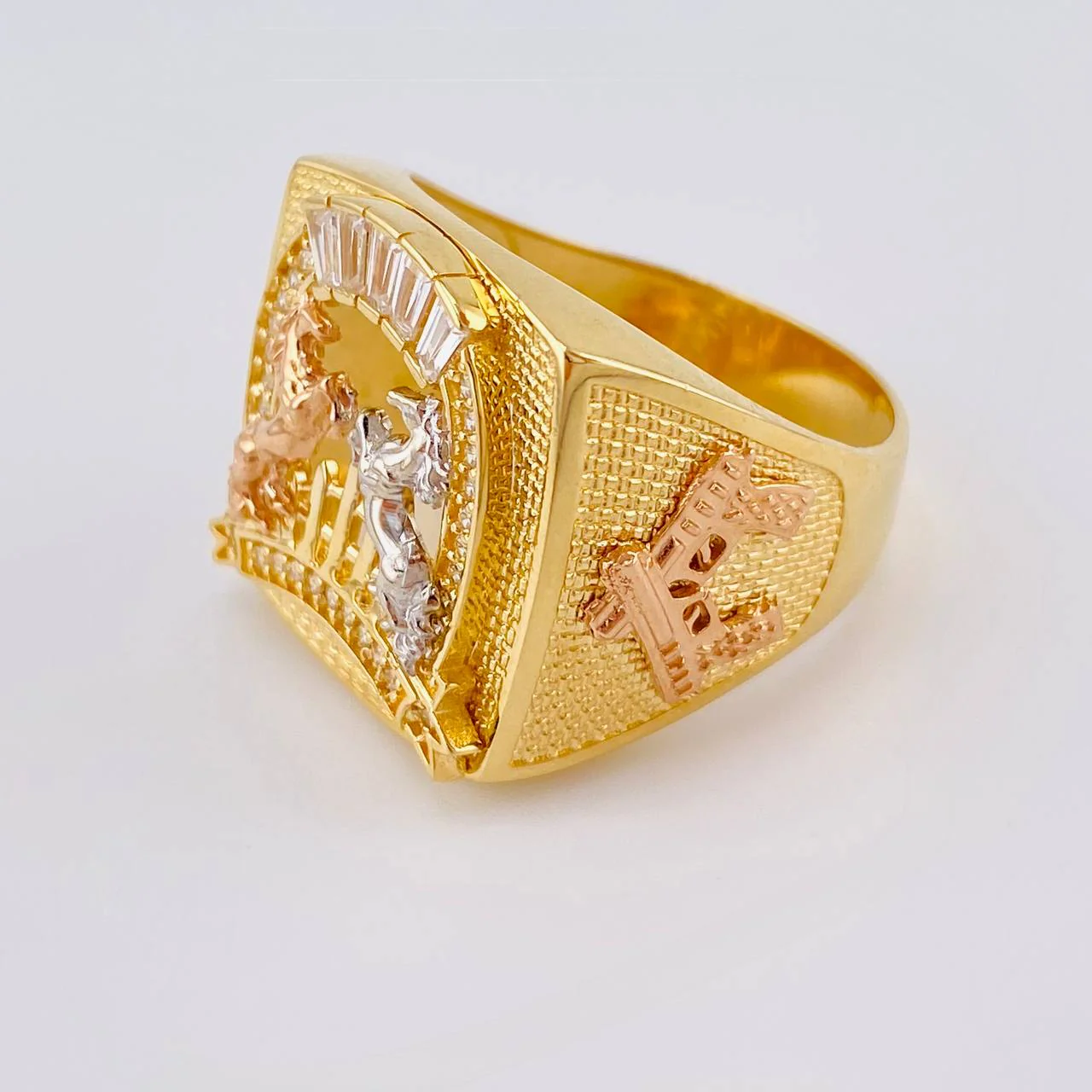 Anillo Herradura Caballo 9.3 g / T10 1/4 Tres Oros 18K - Image 2