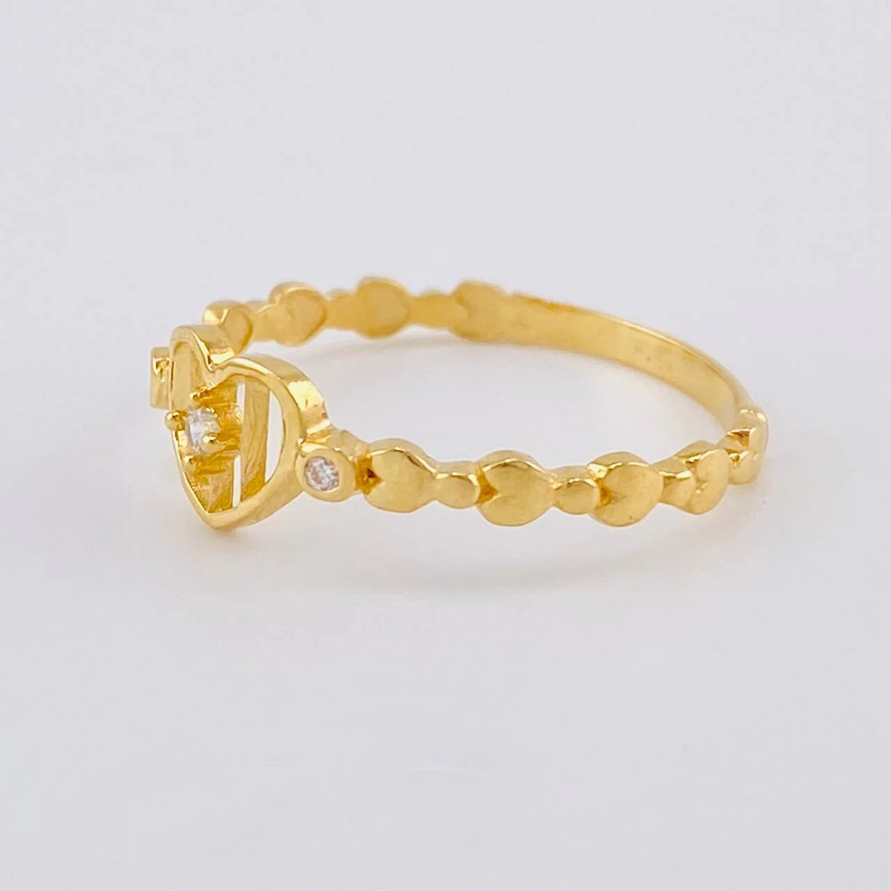 Anillo Linea Corazones 1.65 g / T8 Oro Amarillo 18K - Image 2