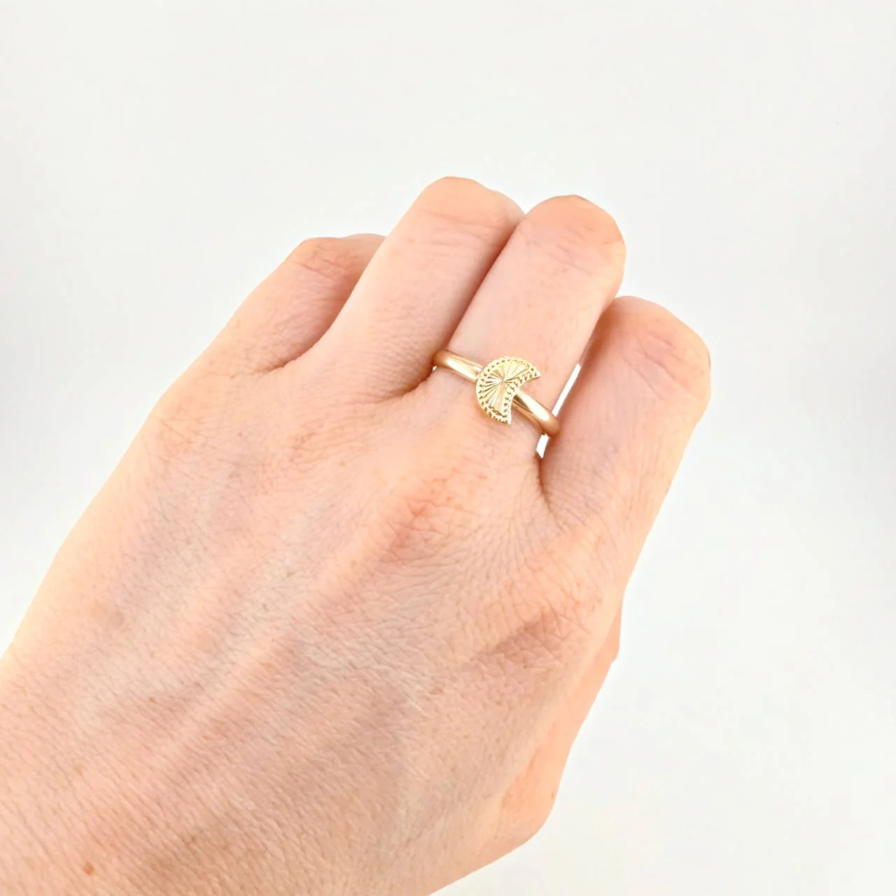 Anillo Luna Diamantada 1 g / T7 1/4 Oro Amarillo 18K - Image 4
