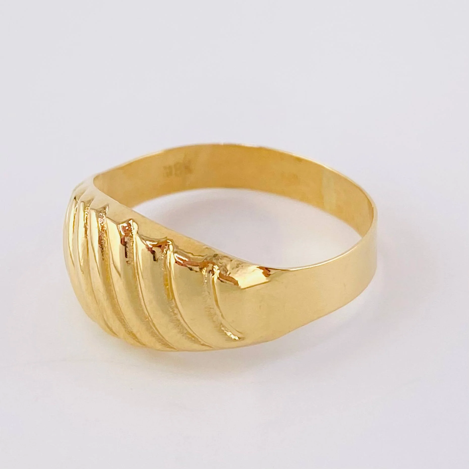Anillo Multilíneas Paralelas 1.65 g / T6 Oro Amarillo 18K - Image 2