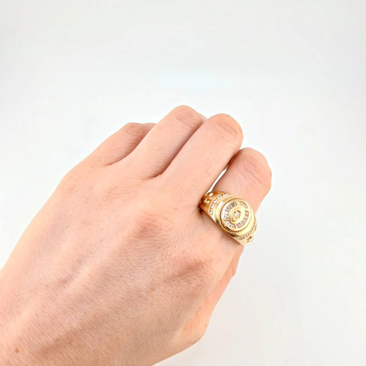 Anillo Ovalo doble cruz 9.35g / T9 3/4 Oro Amarillo 18K - Image 4