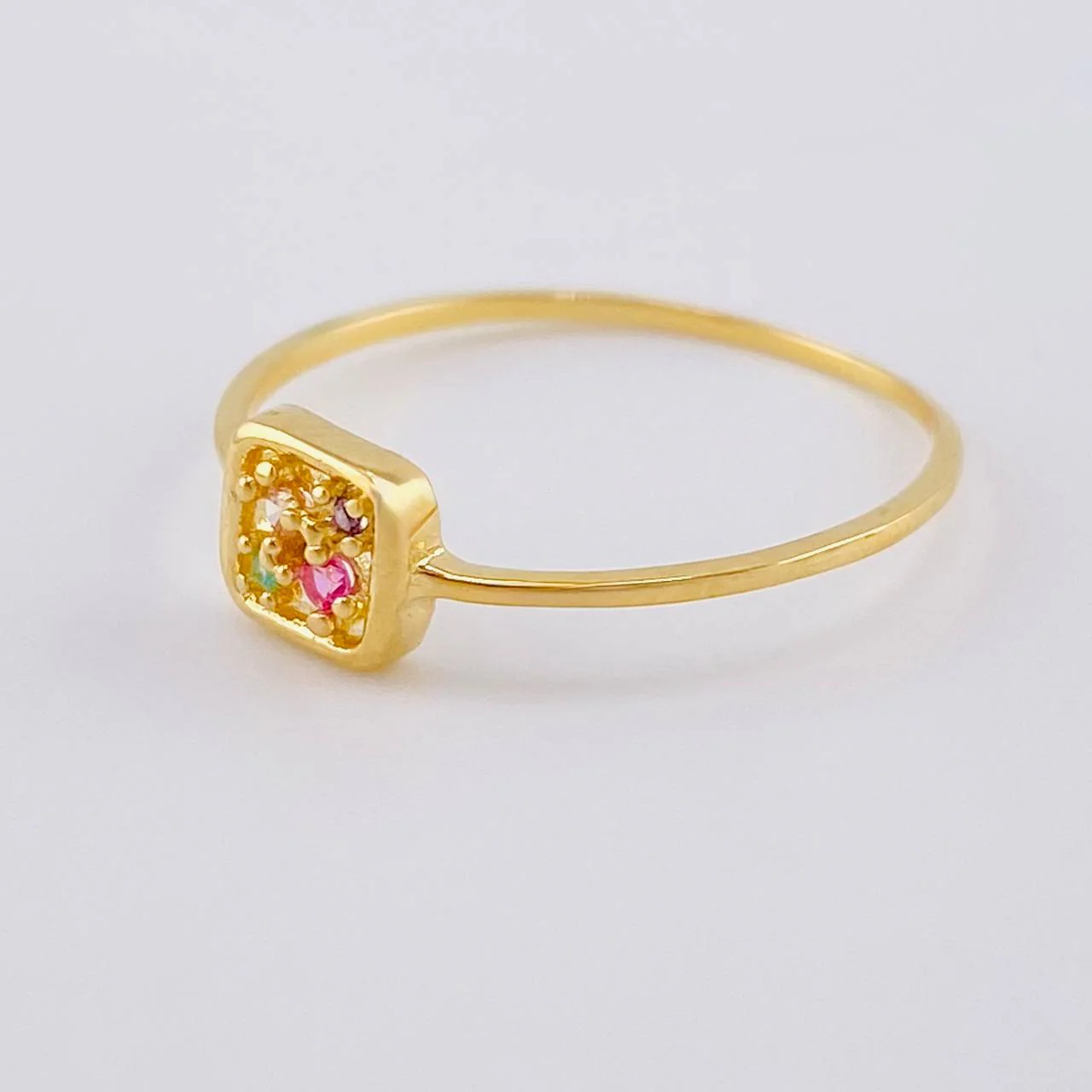 Anillo Recuadro Triqui 0.9 g / T7 1/2 Oro Amarillo 18K - Image 2