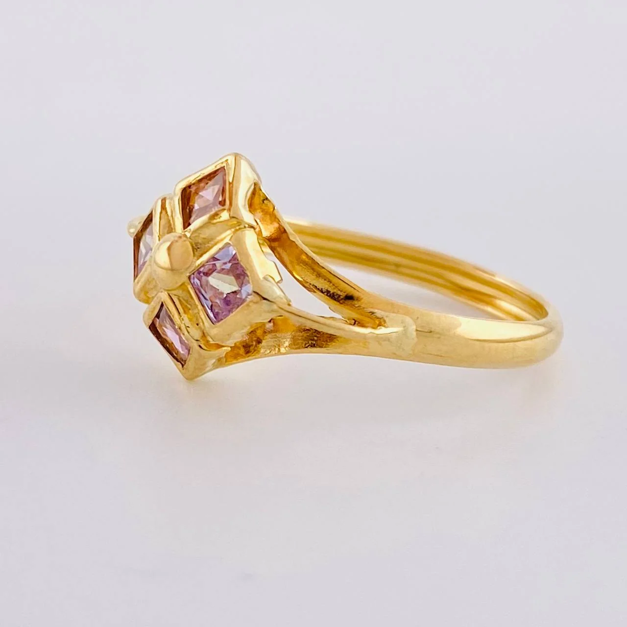 Anillo Rombo Imperial 1.85 g / T8 1/2 Oro Amarillo 18K - Image 2