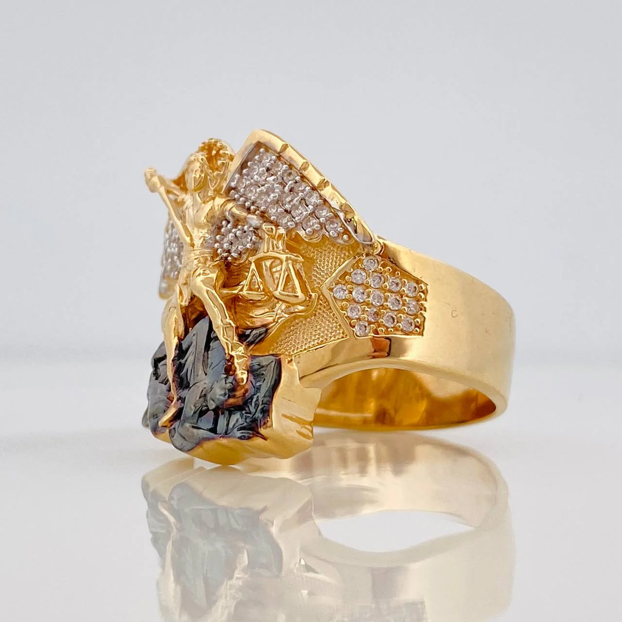 Anillo San Miguel Arcángel 15.5g / T10 1/2 Tres Oros 18K - Image 2