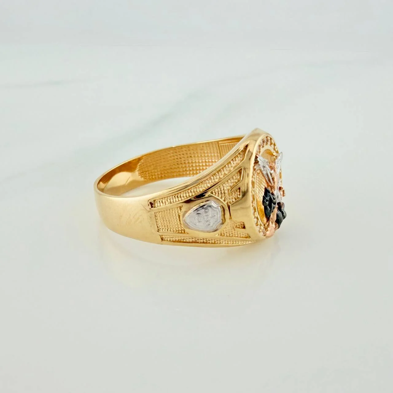 Anillo San Miguel Arcangel 5.3gr / T9 1/2 / Tres Oros 18K % - Image 4