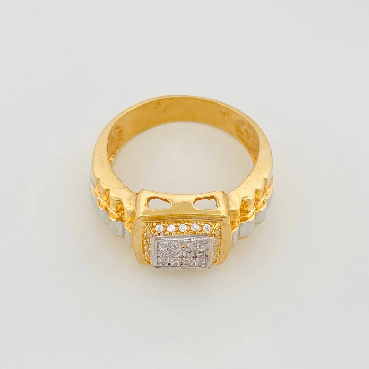 Anillo Sello 8.65g / T10 1/4 Dos Oros Amarillo Blanco 18K - Image 3