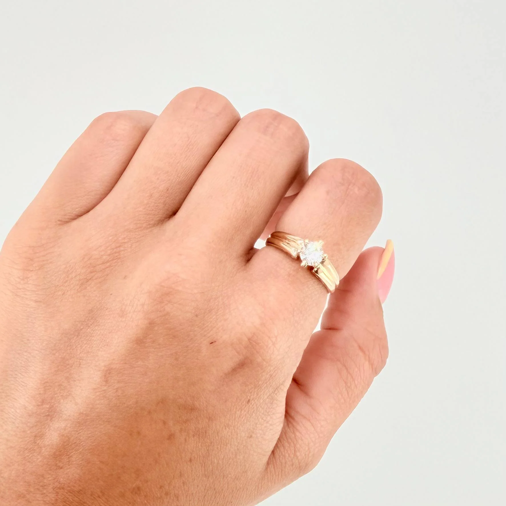 Anillo Solitario Doble Linea 3.3 g / T6 Oro Amarillo 18K - Image 4