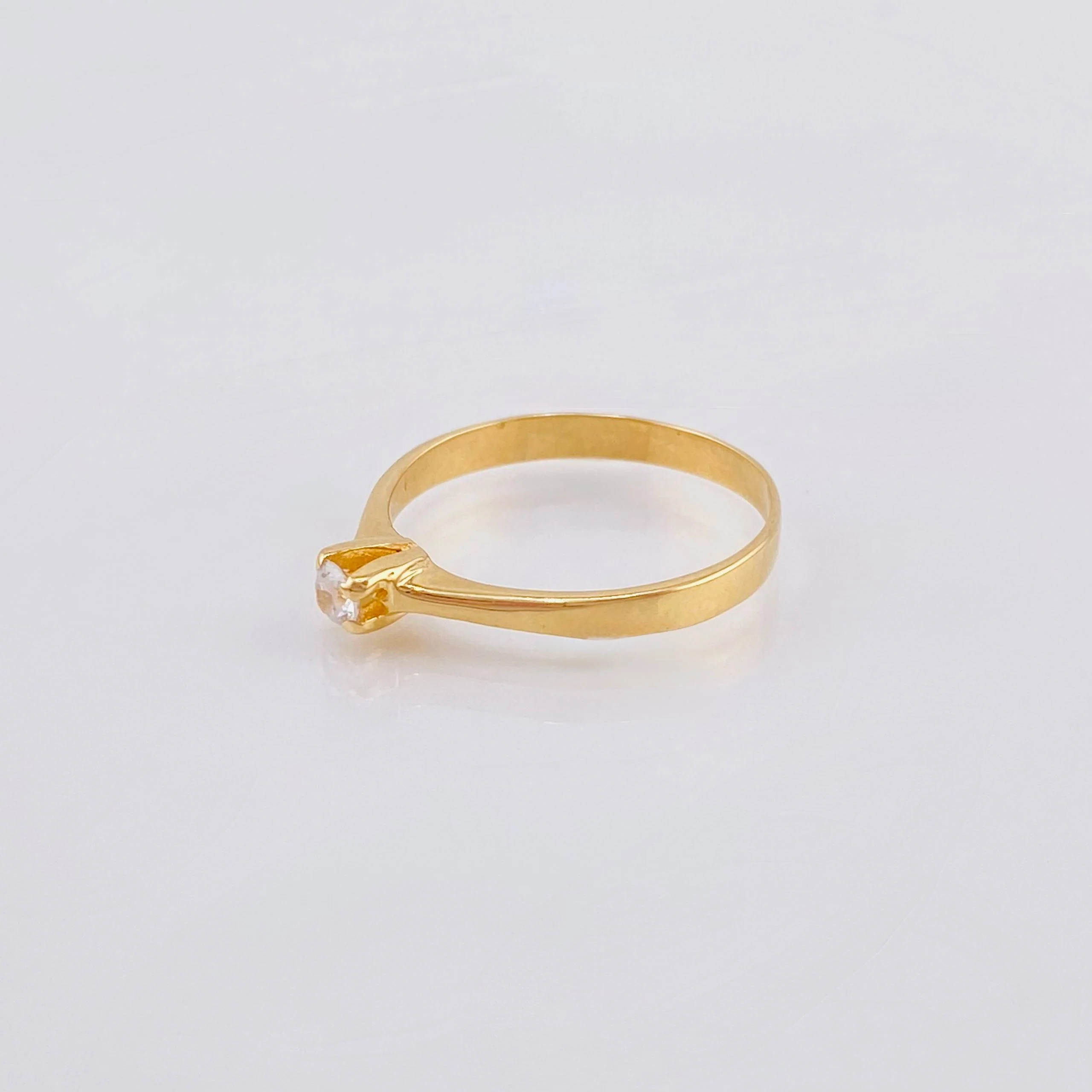 Anillo Solitario 1.8gr / T6 3/4 / Oro Amarillo 18K © - Image 3