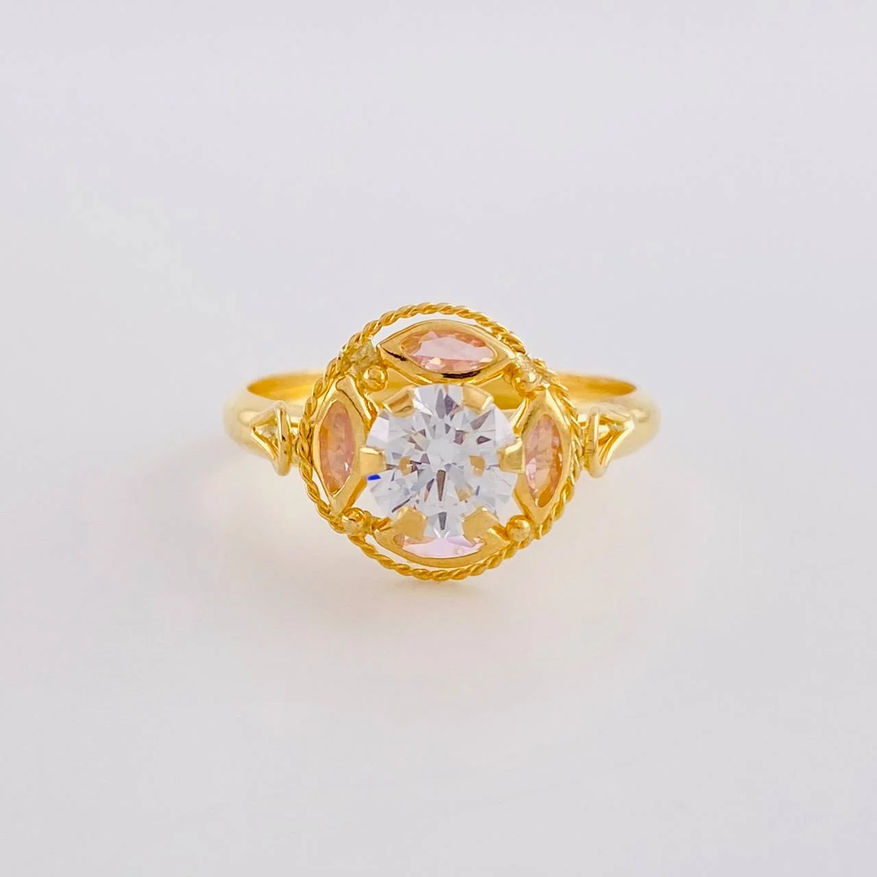 Anillo Solitario Aura Vintage 1.9 g / T7 Oro Amarillo 18K