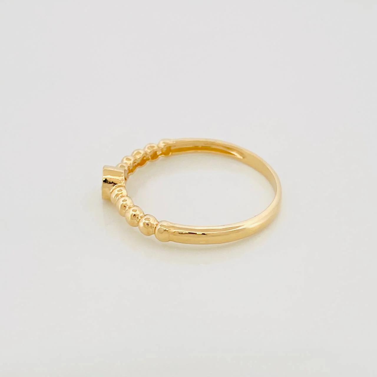 Anillo Solitario Bisel Esfera 1.8 g / T7 Oro Amarillo 18K - Image 3