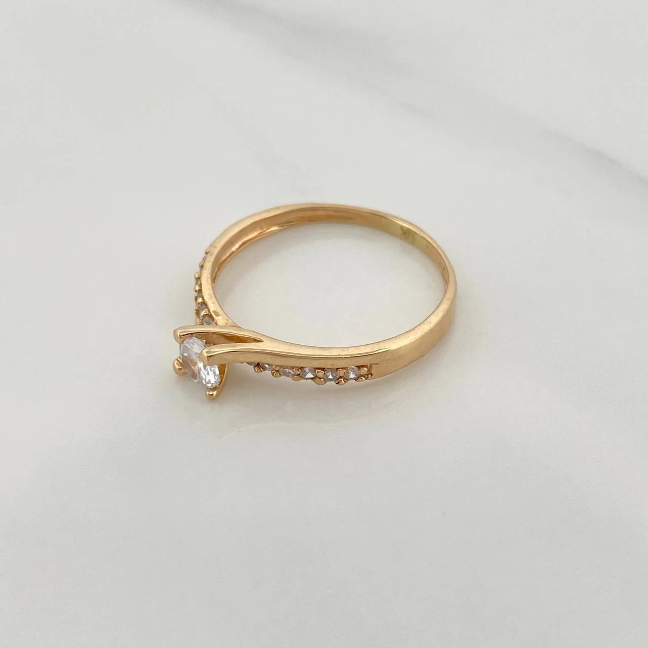 Anillo Solitario Churumbela 1.9gr / T6 1/2 / Oro Amarillo 18K % - Image 3