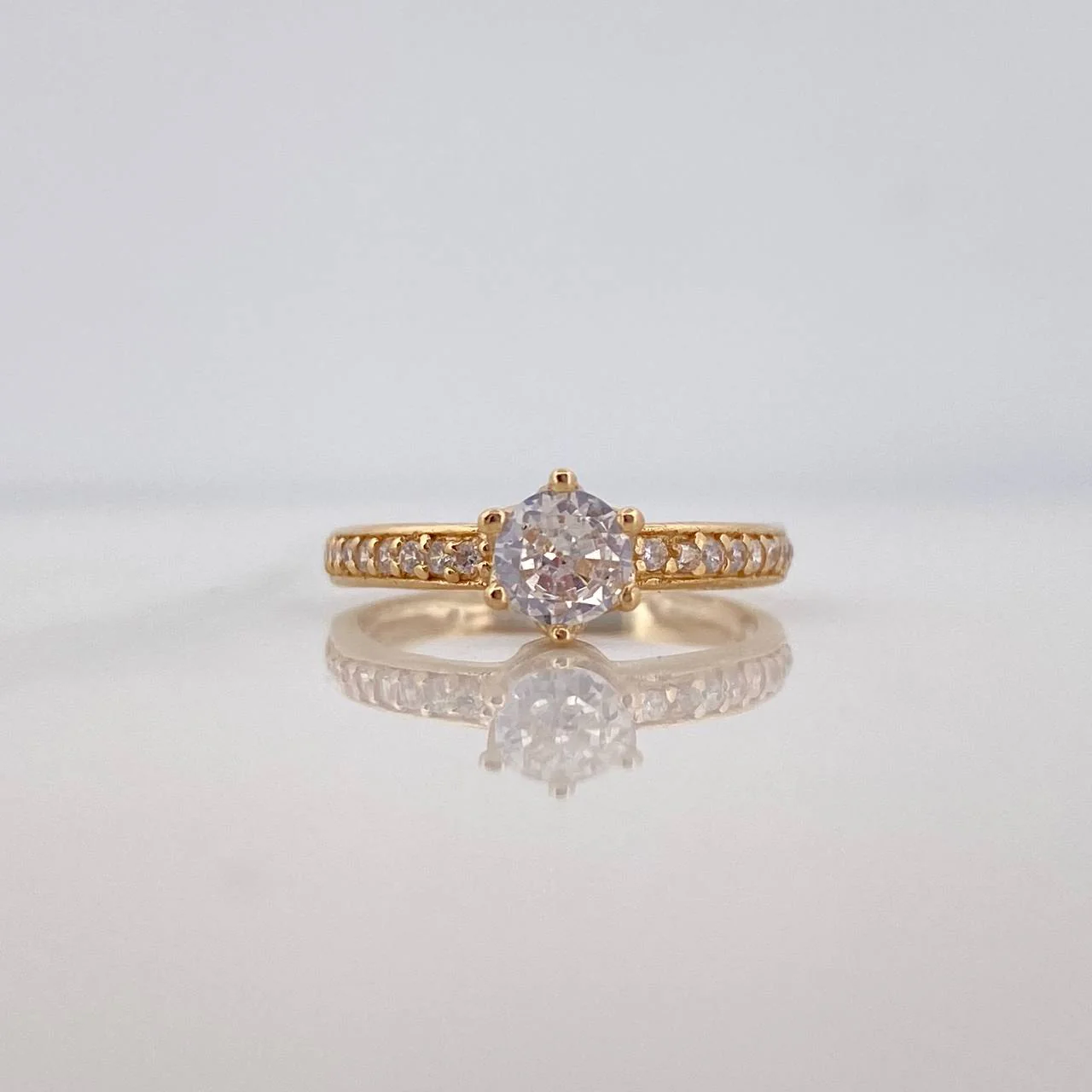 Anillo Solitario Churumbela 2.8 g / T6 Oro Amarillo 18K