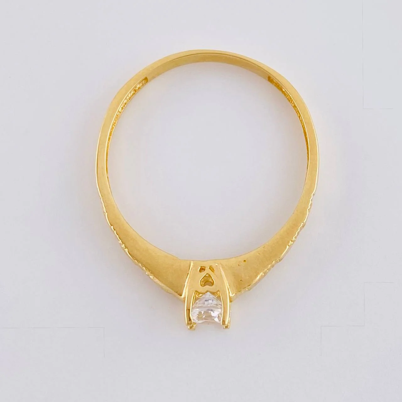 Anillo Solitario Corazones 1.7 g / T7 Oro Amarillo 18K - Image 3