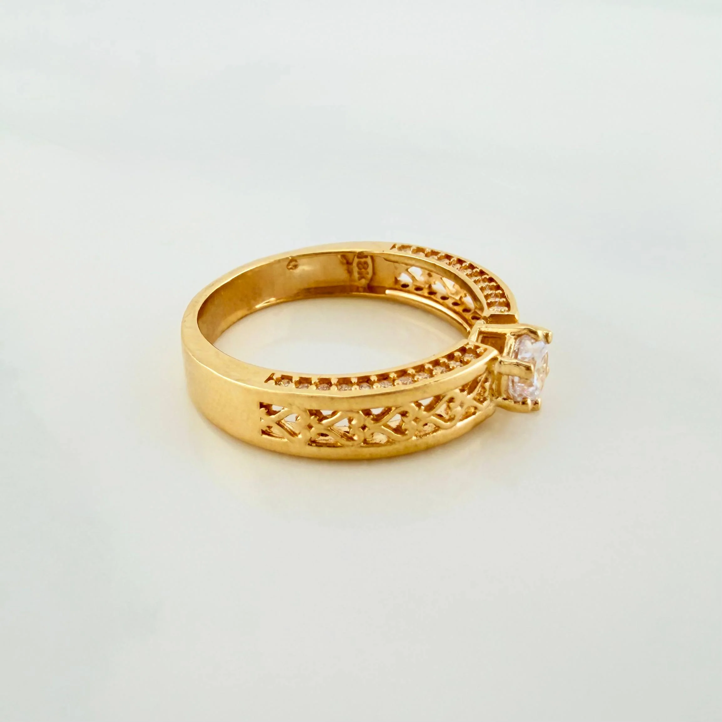 Anillo Solitario Corazones 4.3g / T7 1/4 Oro Amarillo 18K - Image 4