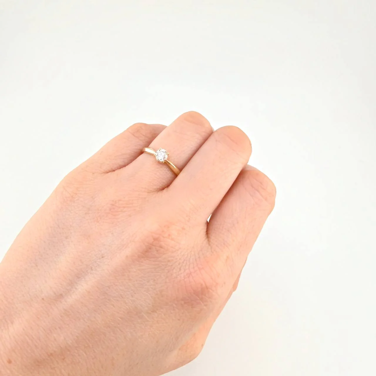 Anillo Solitario Cuatro Hojas 1.85 g / T6 1/2 Oro Amarillo 18K - Image 4