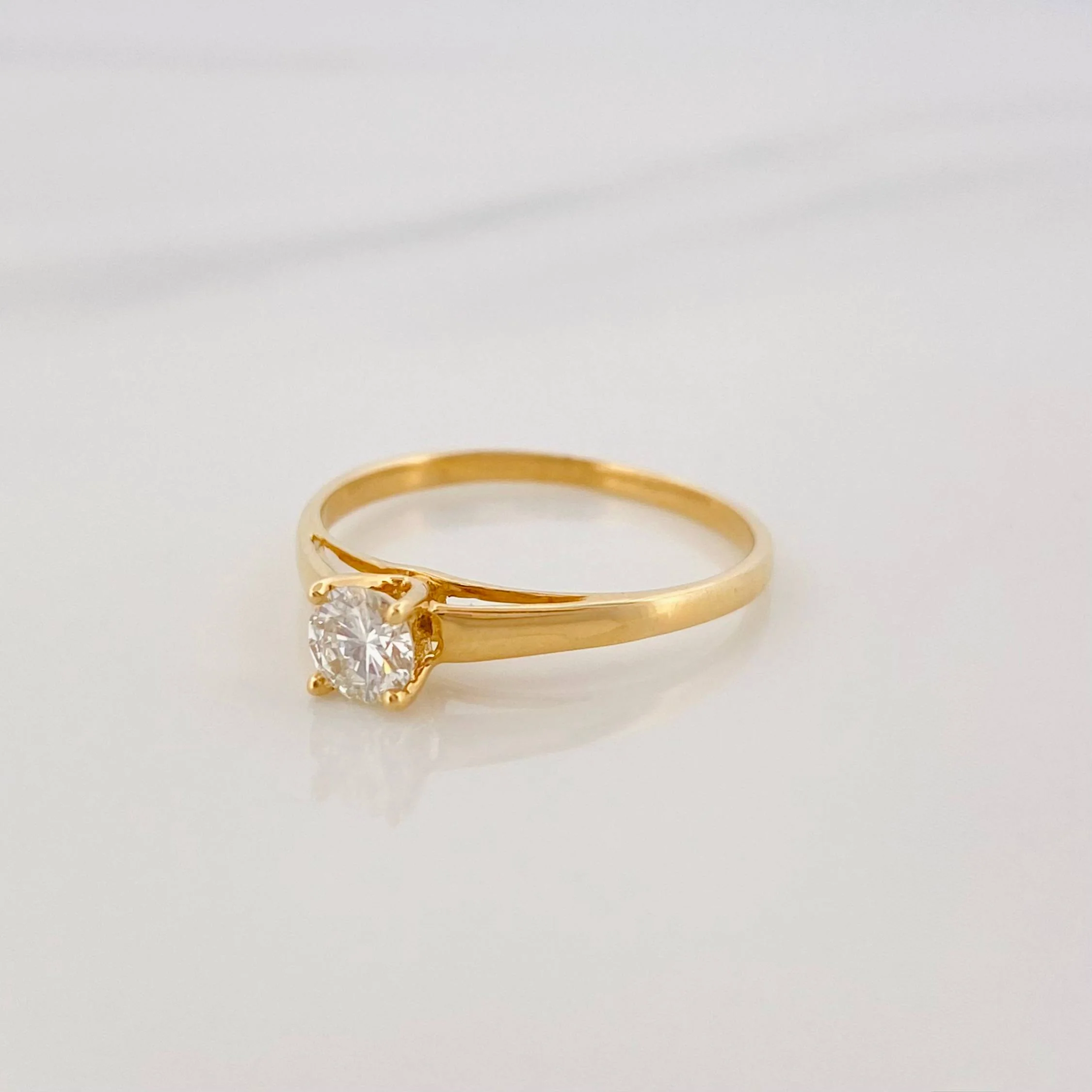 Anillo Solitario Diamantes 25Pts 1.35 g / T6 Oro Amarillo 18K - Image 2