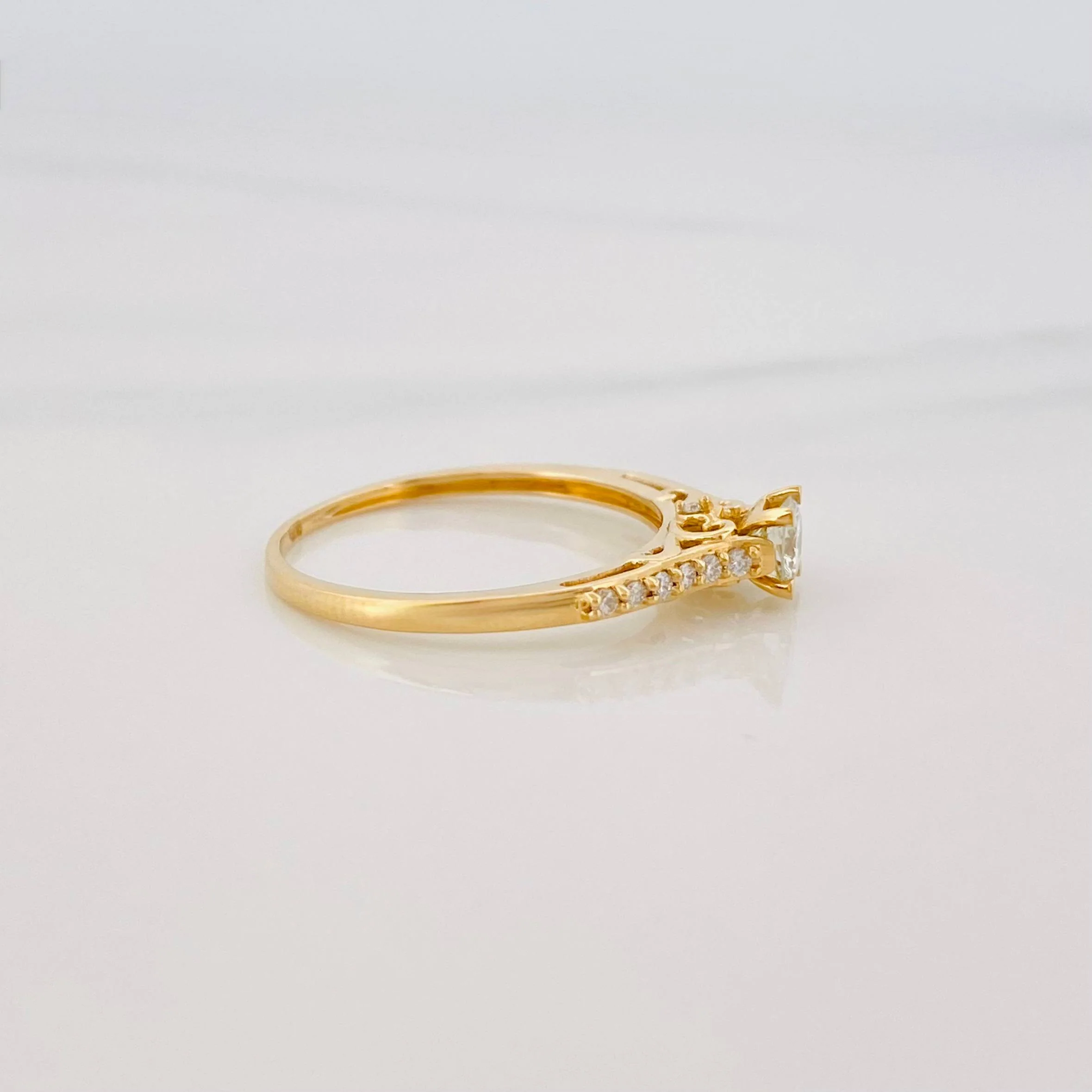 Anillo Solitario Diamantes 36 Pts 1.95 g / T7 1/4 Oro Amarillo 18K - Image 3