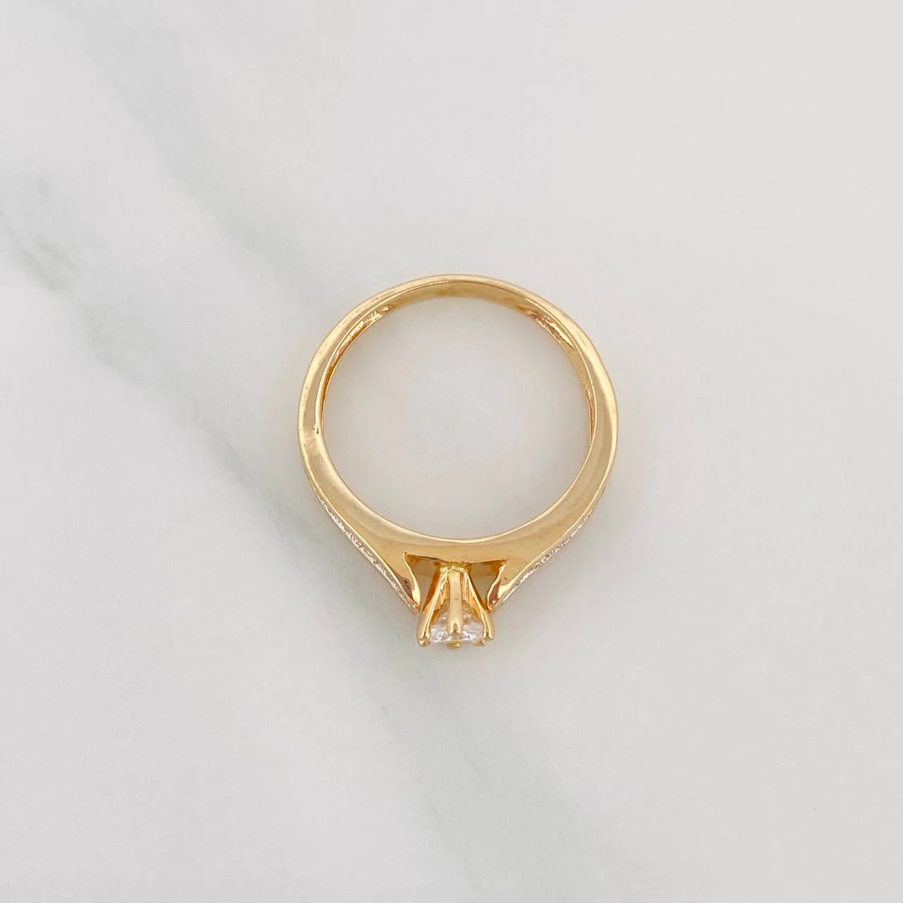 Anillo Solitario Doble Linea Incrustada 3.15 g / T5 1/4 Dos Oros Amarillo Blanco 18K - Image 3