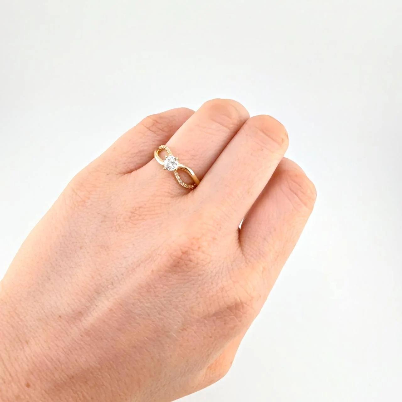 Anillo Solitario Entrelazado 2.45 g / T6 1/2 Oro Amarillo 18K - Image 4