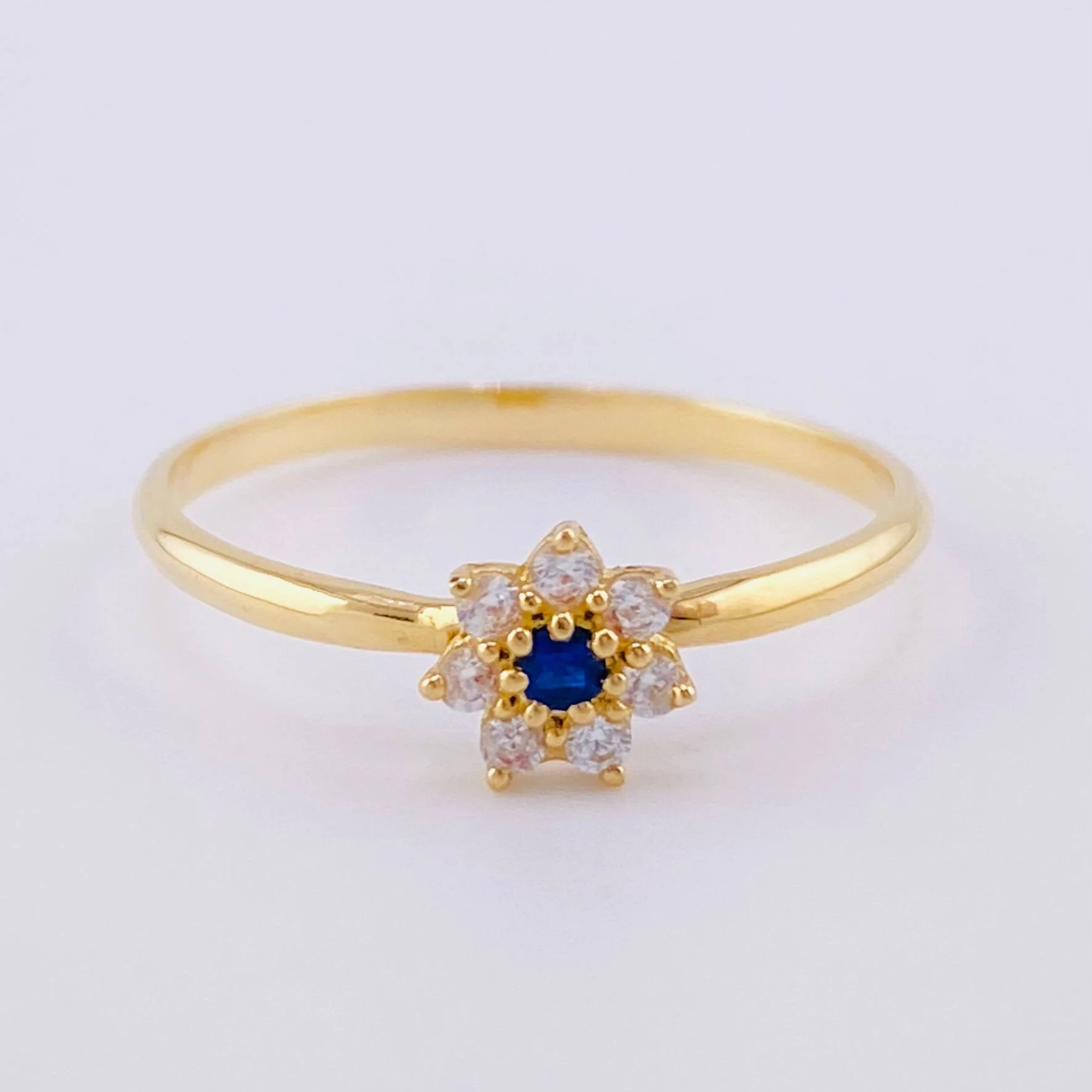 Anillo Solitario Flor 7 Petalos 1.25g / T6 1/2 Oro Amarillo 18K