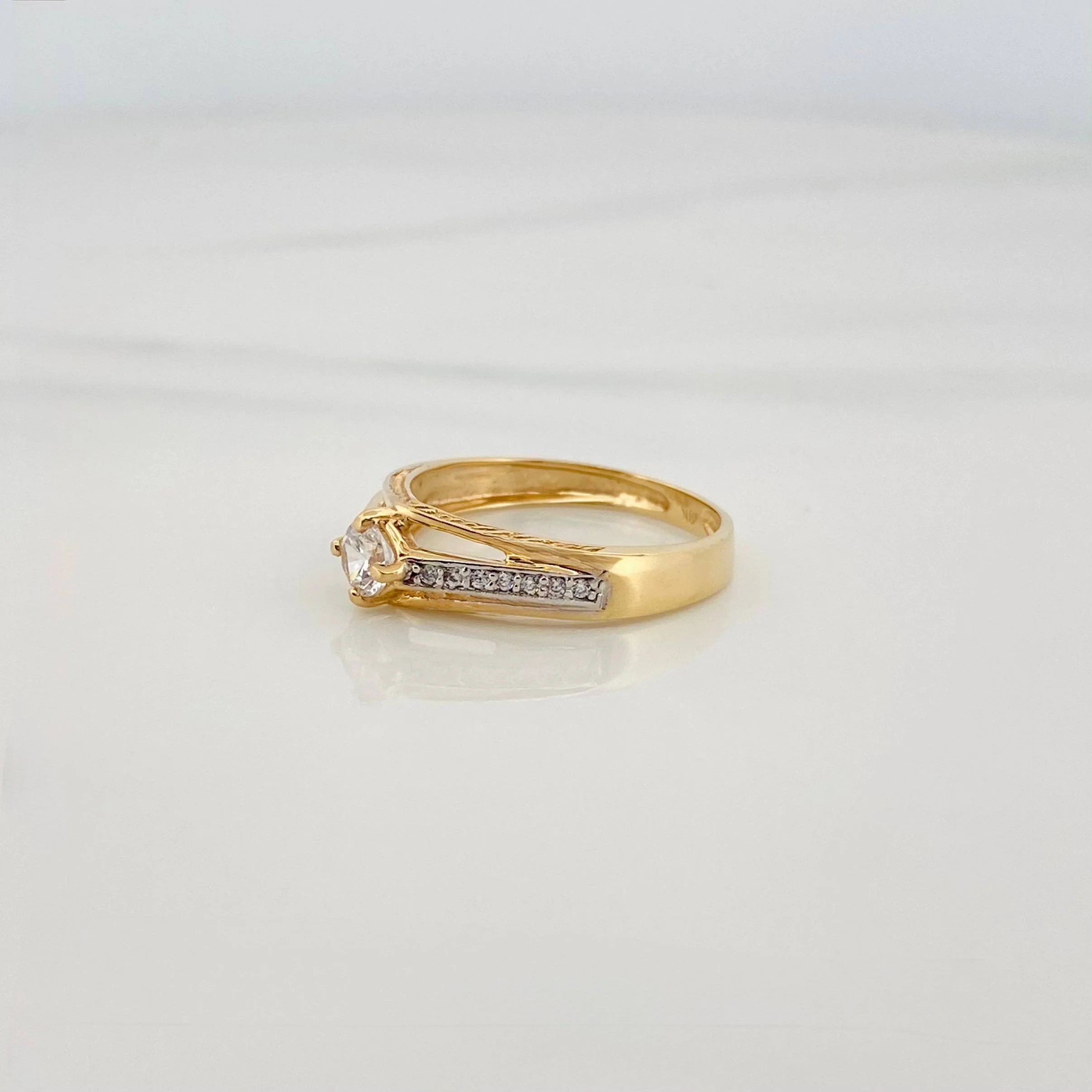 Anillo Solitario Puente 2.35 g / T6 1/2 Dos Oros Amarillo Blanco 18K - Image 3