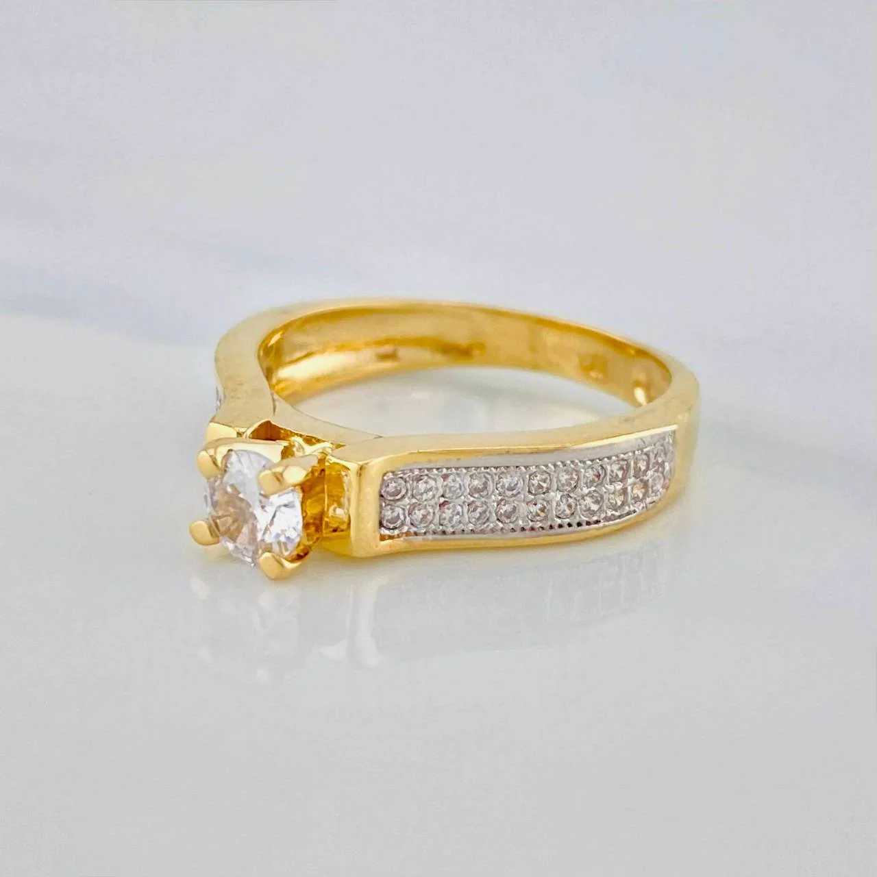 Anillo Solitario Puente 4.1 g / T6 1/2 Dos Oros Amarillo Blanco 18K - Image 2