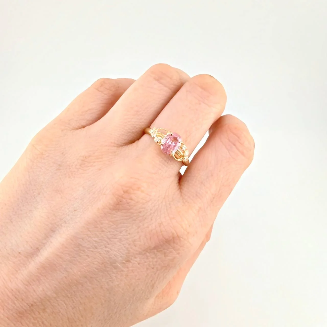 Anillo Solitario Rosa Real 1.85 g / T8 3/4 Oro Amarillo 18K - Image 4