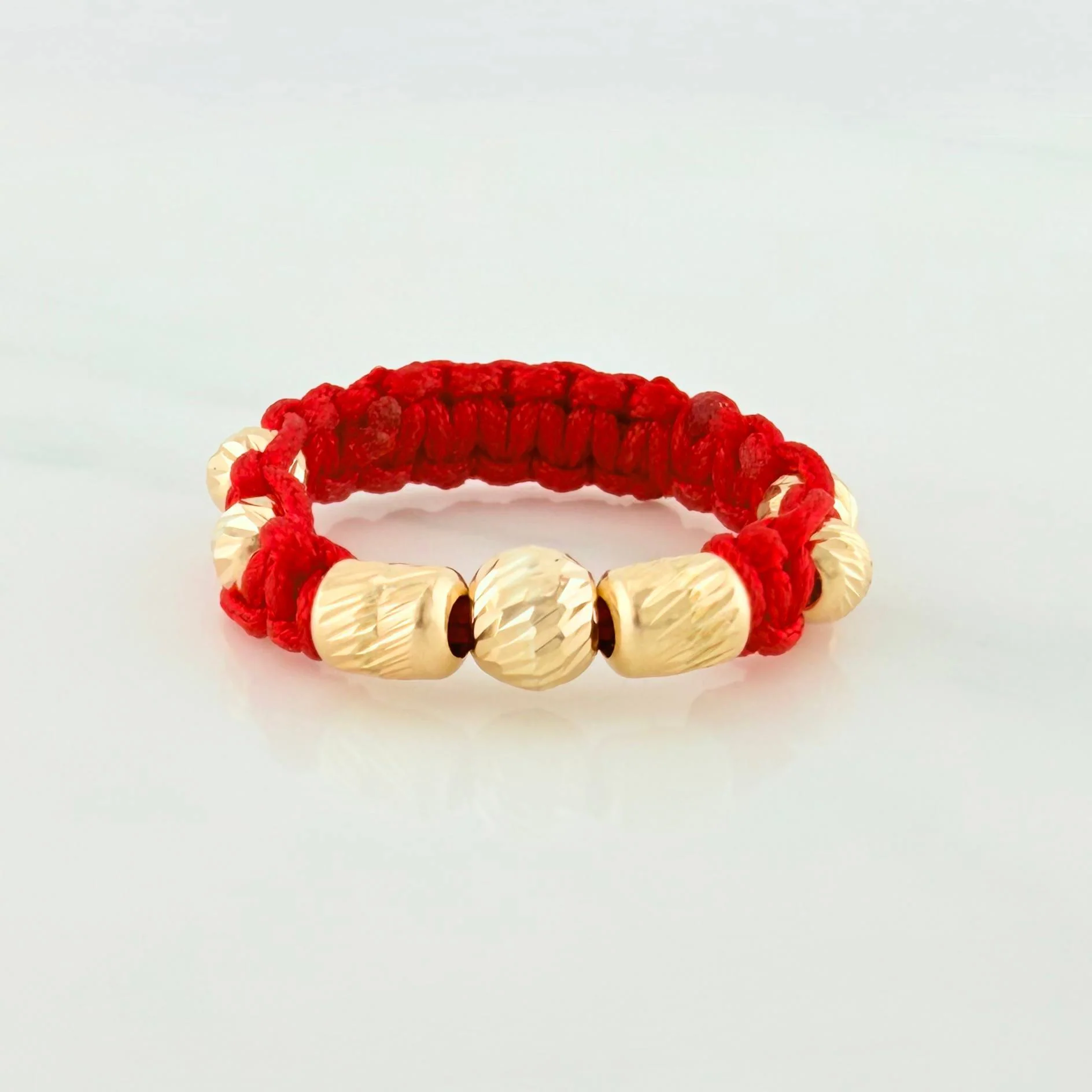 Anillo Tejido Rojo Bolas Diamantados 0.6 g / T8 Oro Amarillo 18K (A.C)