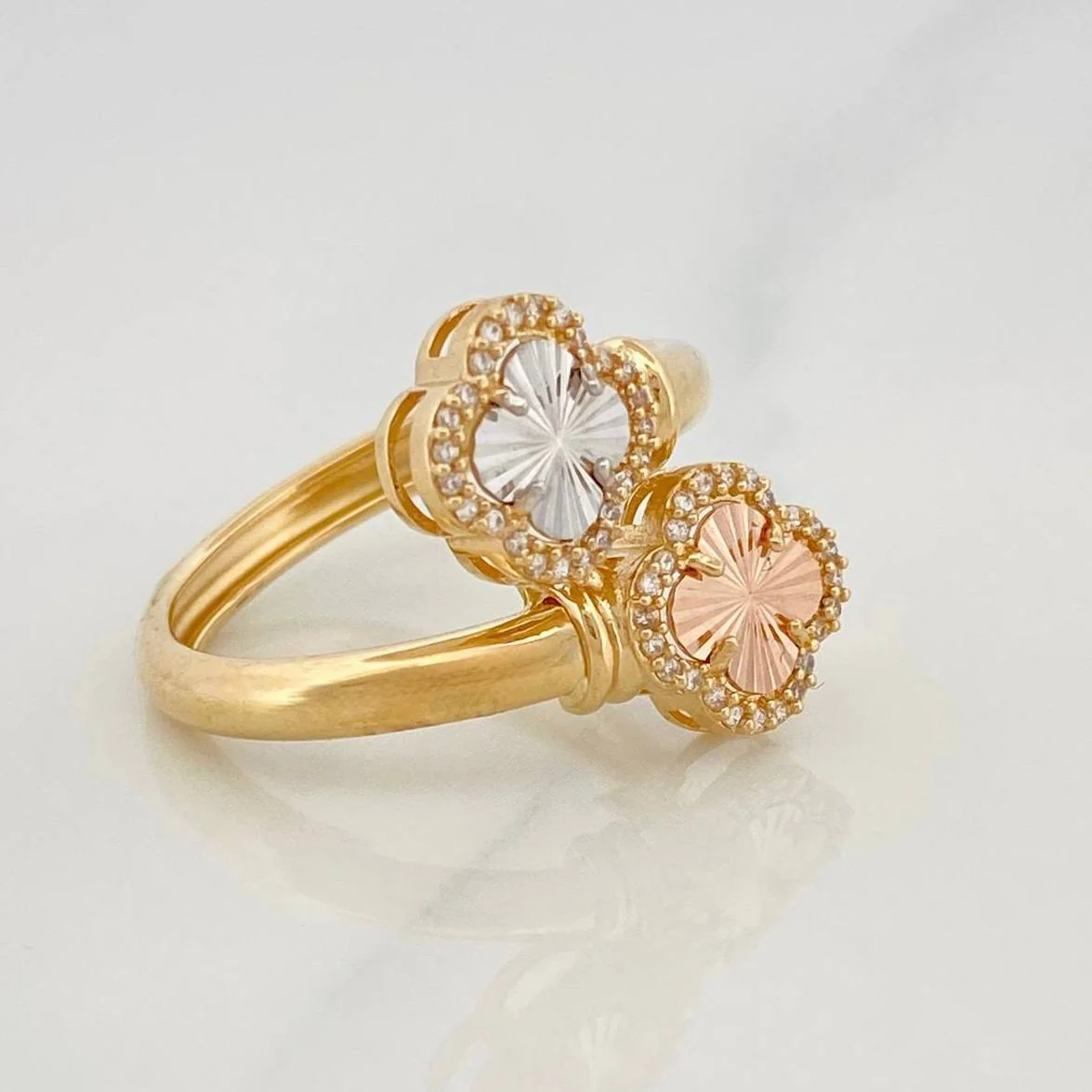 Anillo Trebol 3.5g / T8 3/4 Tres Oros 18K - Image 2