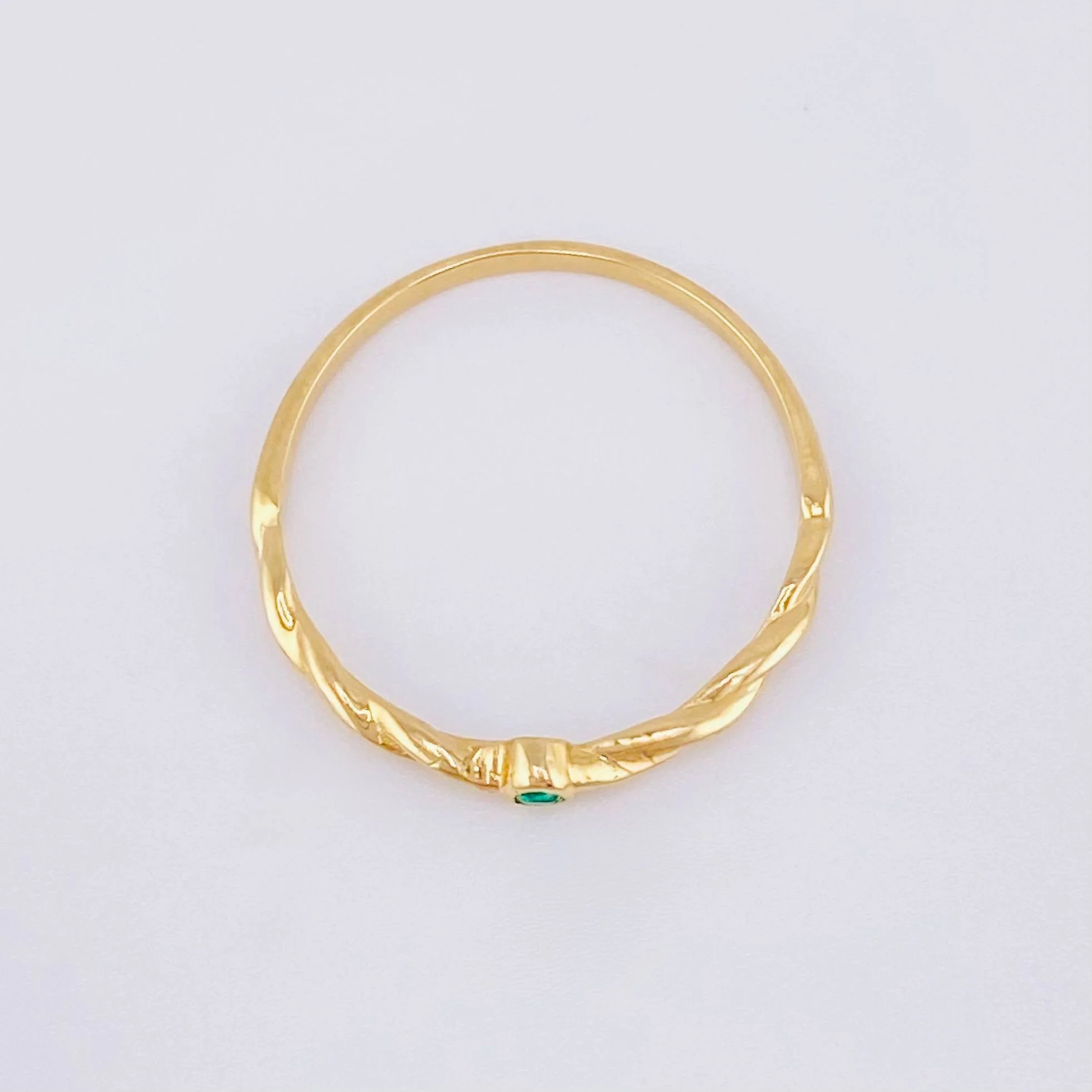 Anillo Trenzado Esmeralda 1pts 0.95gr / T6 3/4 / Oro Amarillo 18K * - Image 3