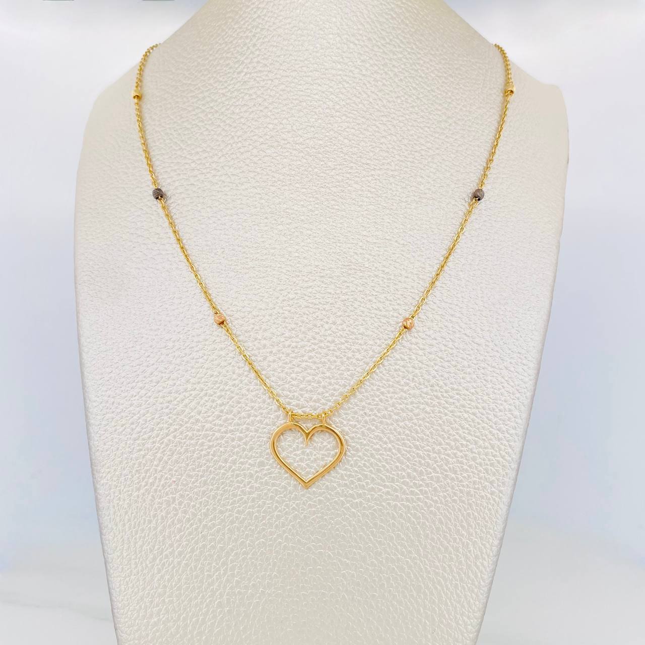 Cadena Aro Seguido Silueta Corazón 4.15g / 18 in / 3mm Tres Oros 18K - Image 5