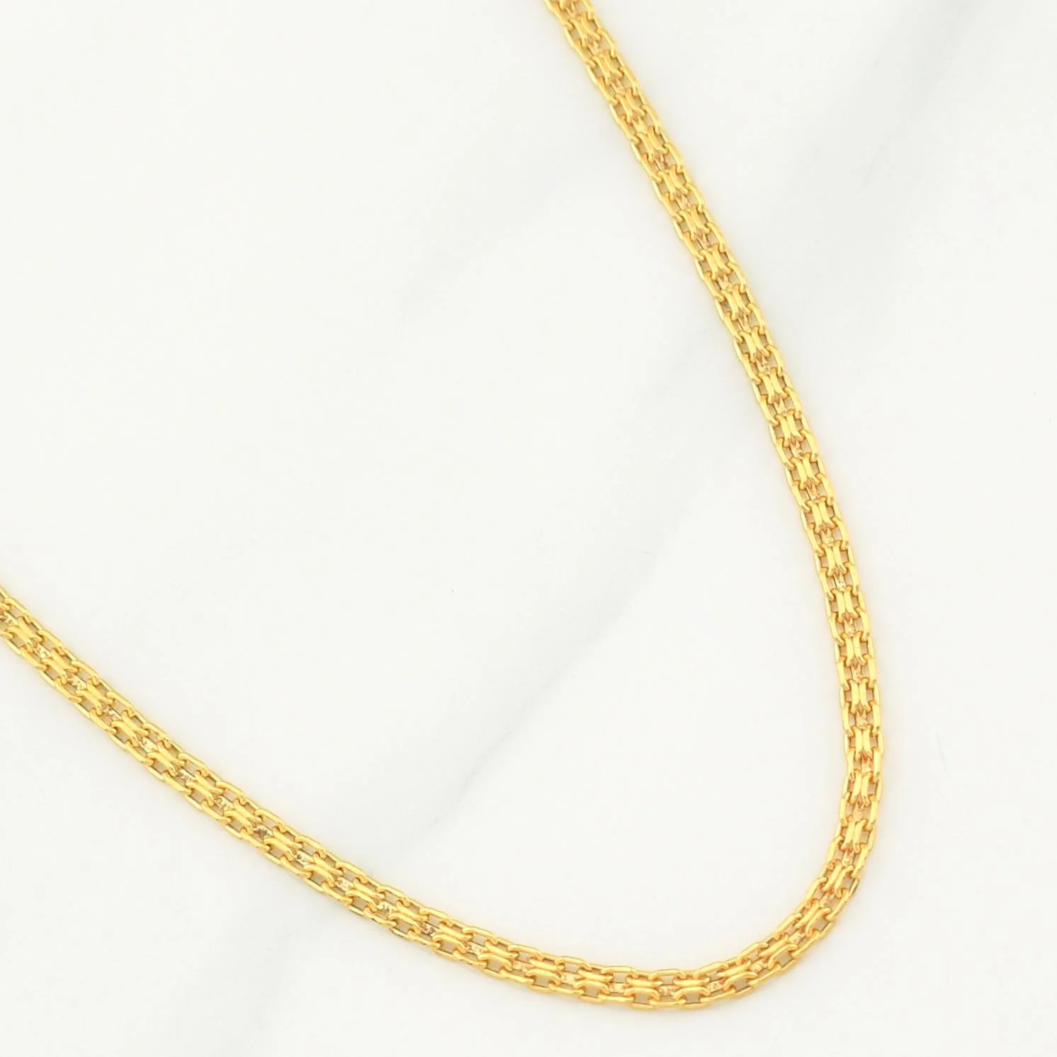 Cadena China 3.25 g / 17 3/4 in / 2.35 mm Oro Amarillo 18K
