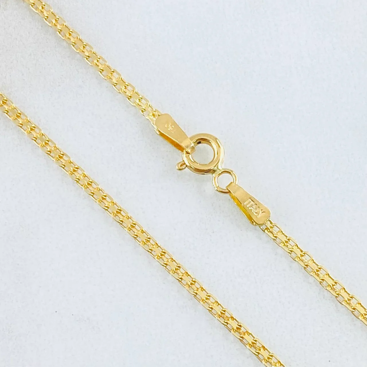 Cadena China 3.8 g / 23 1/2 in / 2.2 mm Oro Amarillo 18K - Image 2
