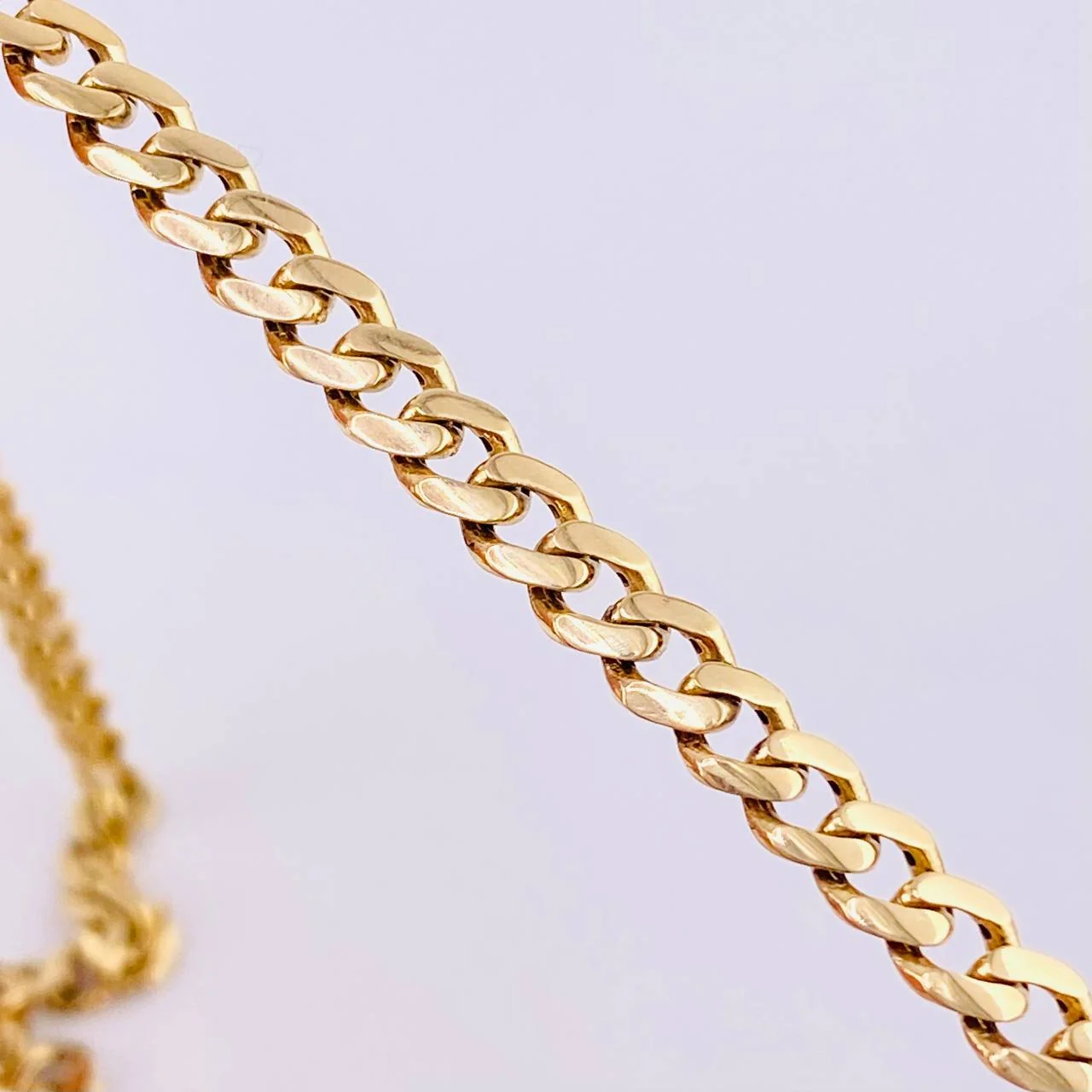 Cadena Cubana 16.85 g / 24 in / 5 mm Oro Amarillo 18K - Image 2