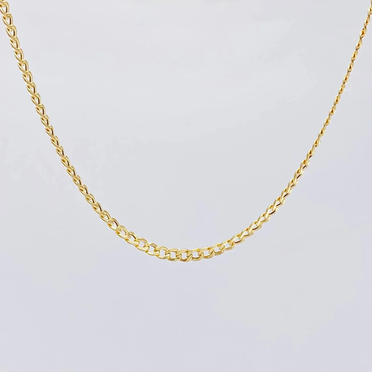 Cadena Cubana 2.75 g / 23 3/4 in / 2.4 mm Oro Amarillo 18K