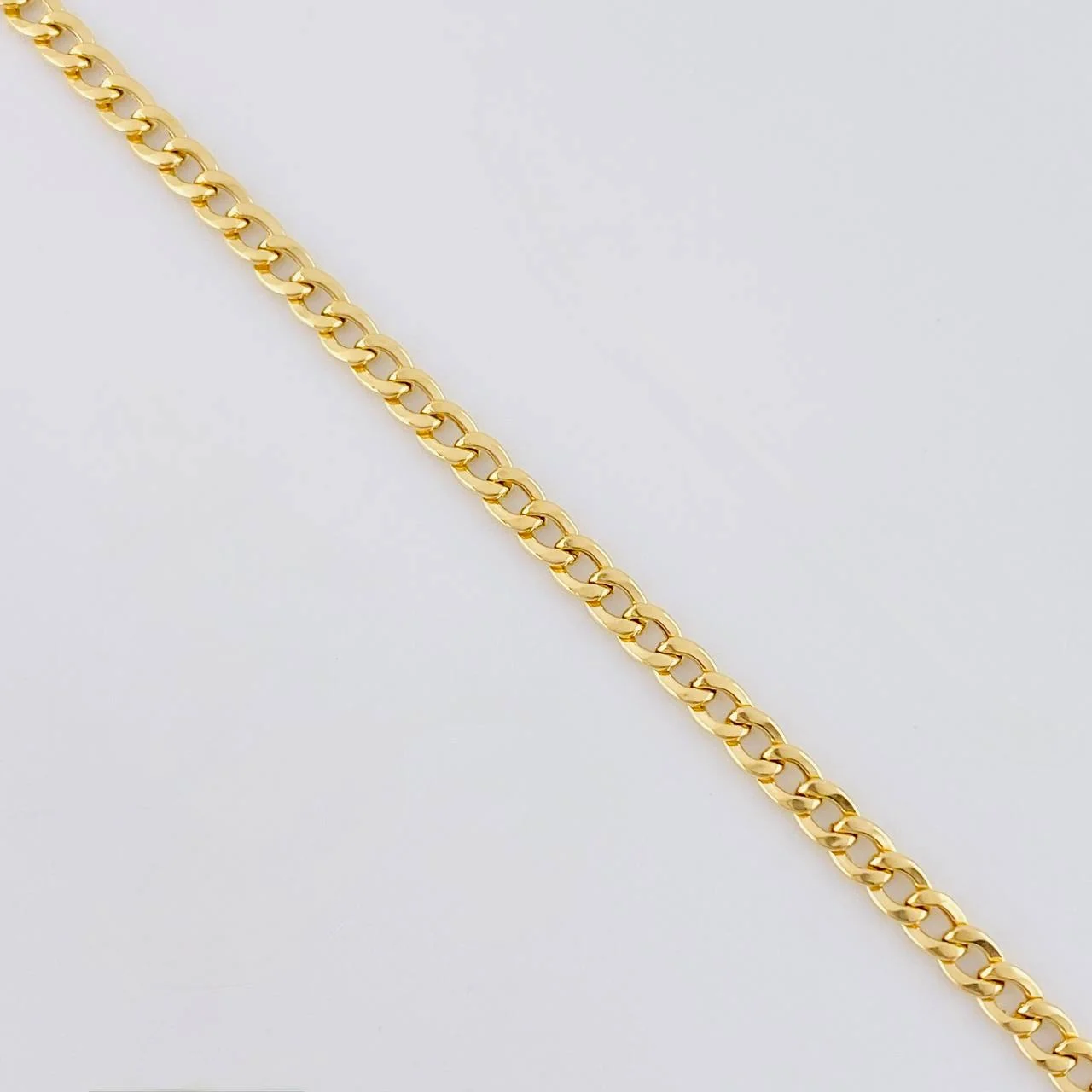 Cadena Cubana 2.75 g / 23 3/4 in / 2.4 mm Oro Amarillo 18K - Image 4