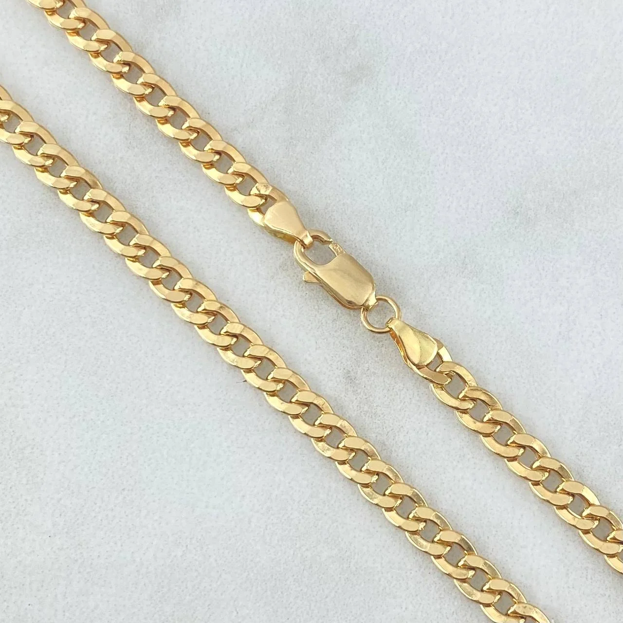 Cadena Cubana 8.9 g / 22 3/4 in / 3.8 mm Oro Amarillo 18K - Image 2