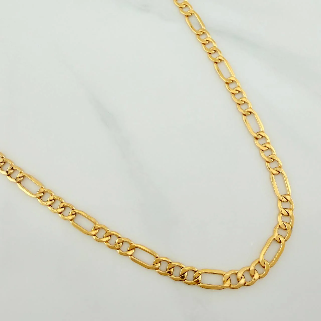 Cadena Figaro 7.95gr / 23 1/2 in / 4mm Oro Amarillo +1 18K % - Image 2