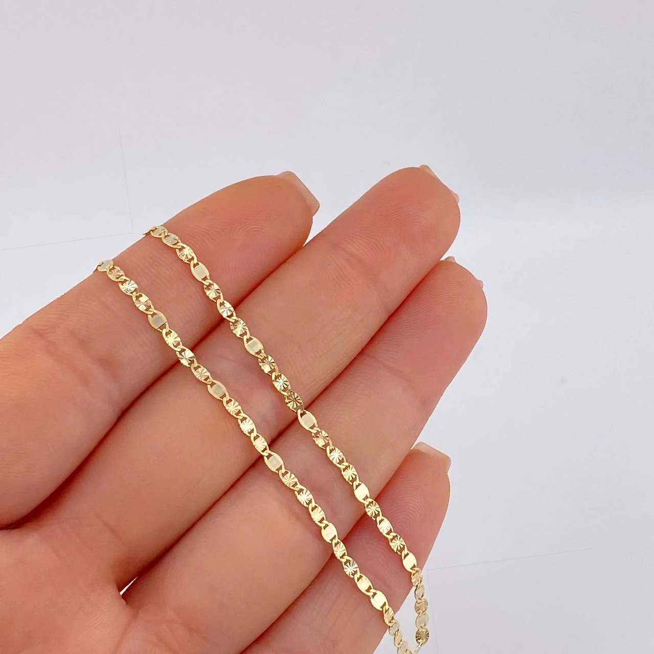 Cadena Escalera Plana Diamantada 2.2 g / 17 3/4 in / 2.2 mm Tres Oros 18K - Image 4