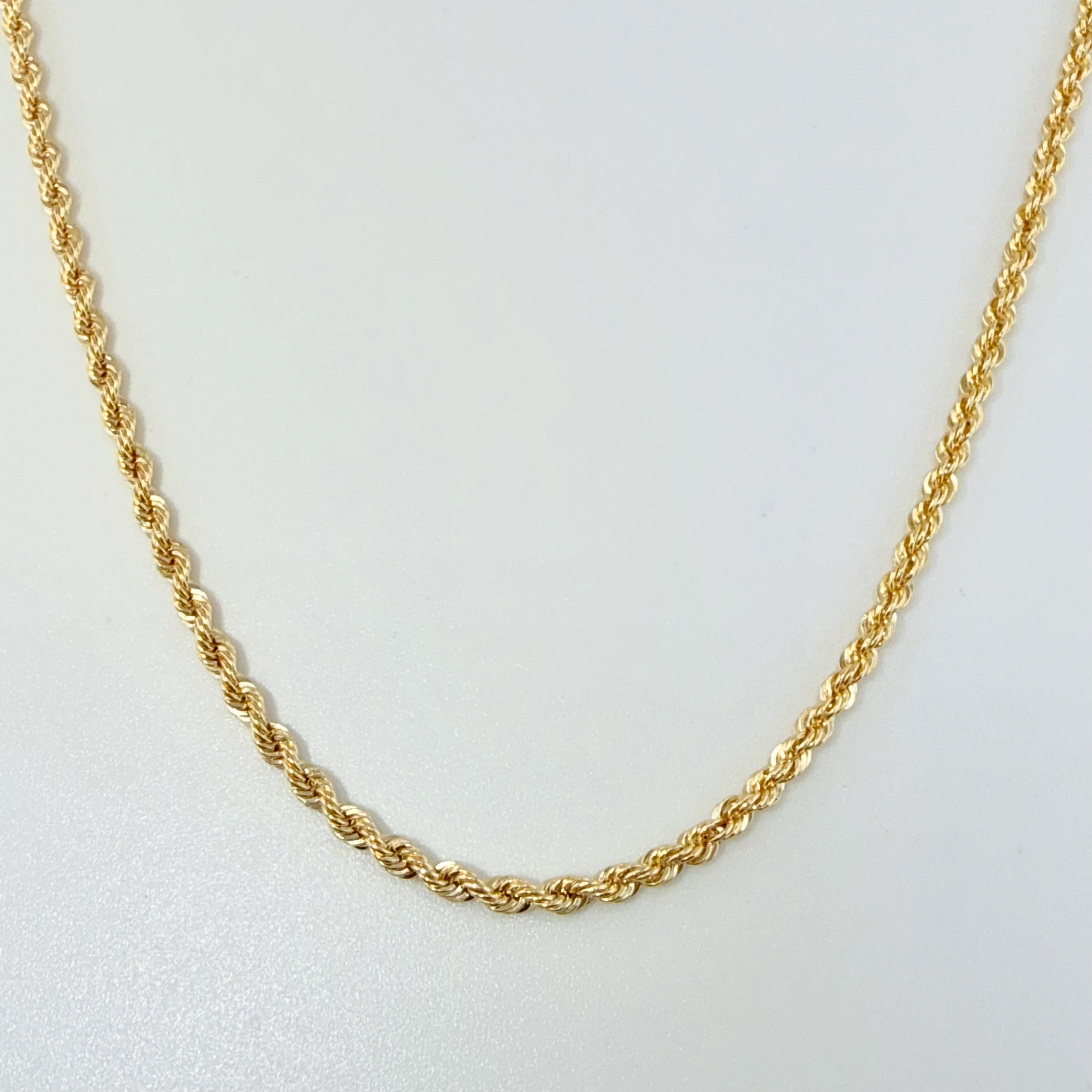 Cadena Lazo 2.2gr / 17 3/4 in / 2mm Oro Amarillo +3 18K *