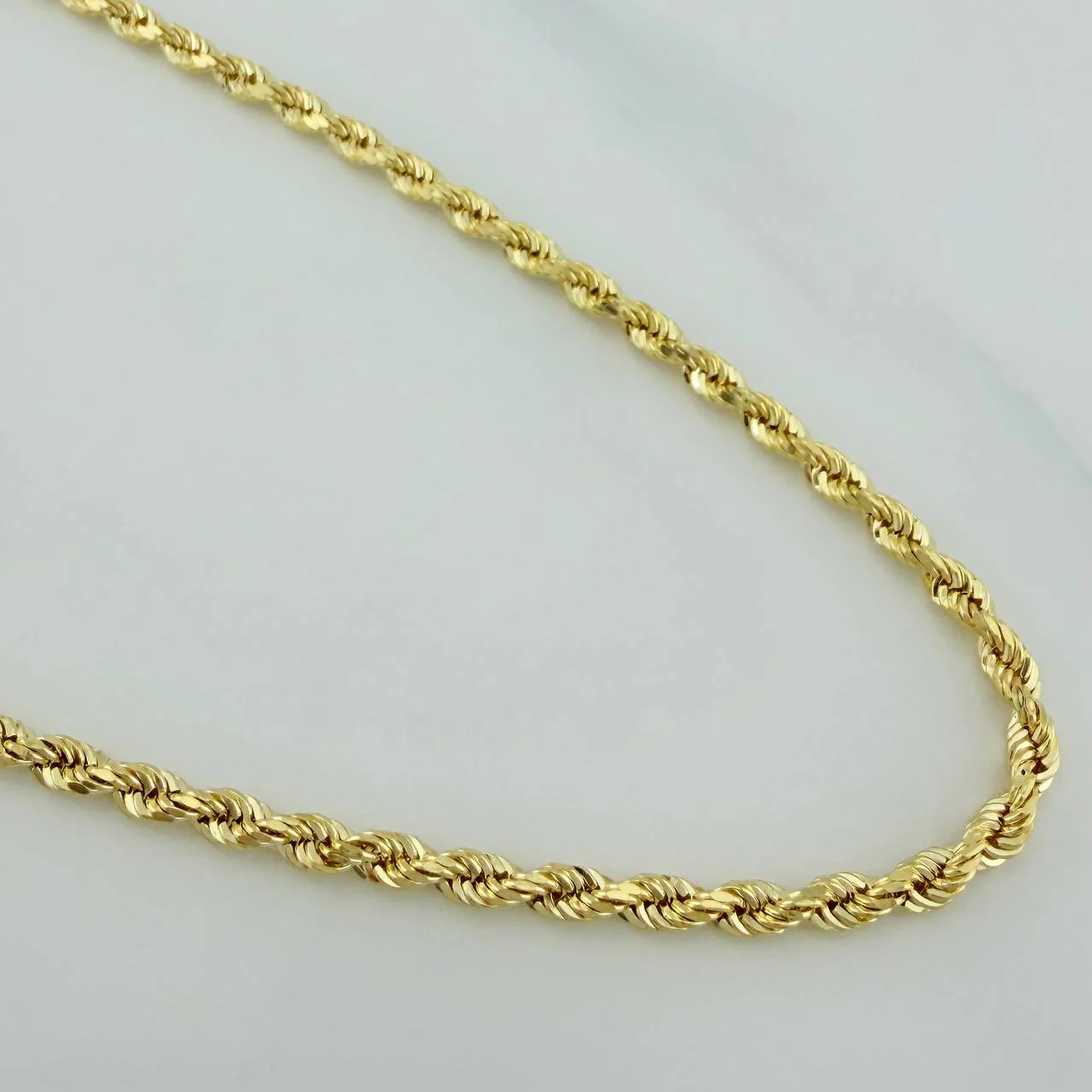 Cadena Lazo 5.8g / 20 in / 2.3mm Oro Amarillo 18K